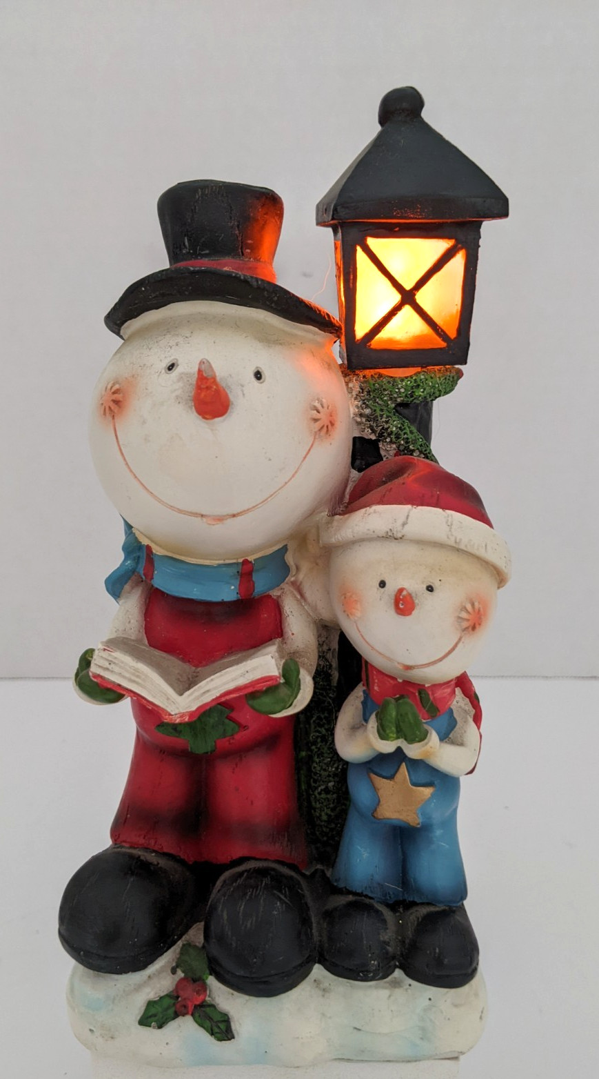 Vintage 8.5 in Christmas Snowman Antique LightUp Lamppost Resin Figurine Vintage 8.5 in Christmas Snowman Antique LightUp Lamppost Resin Figurine