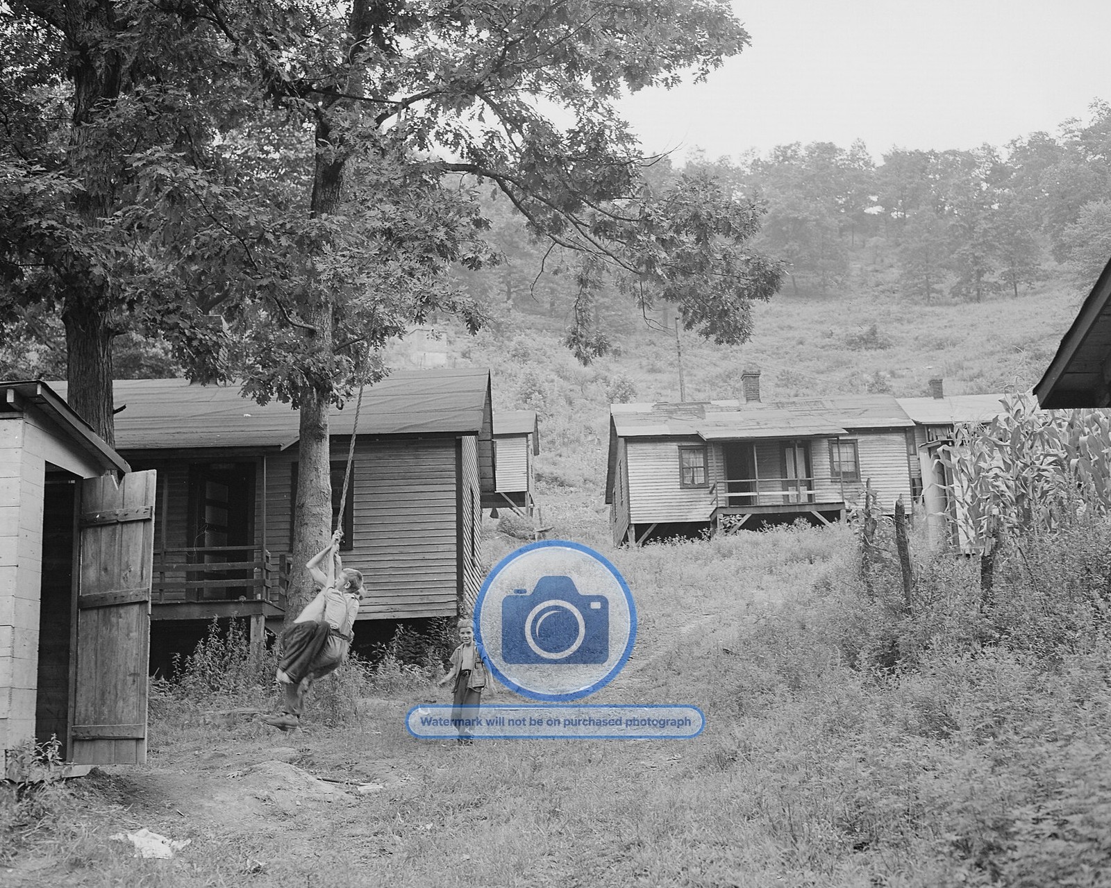 MINERS CHILDREN PLAYING IN COAL CAMP WELCH WEST VIRGINIA 8X10 PHOTO