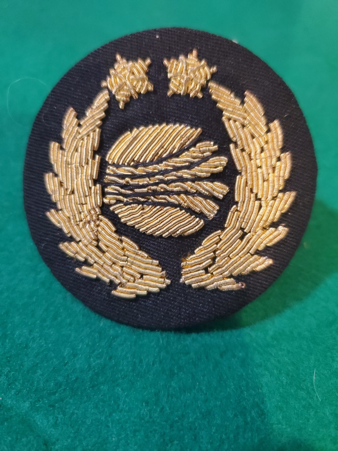  Circa 1967-1972 Continental Air Services  (CASI) Pilot Hat Badge in Bullion