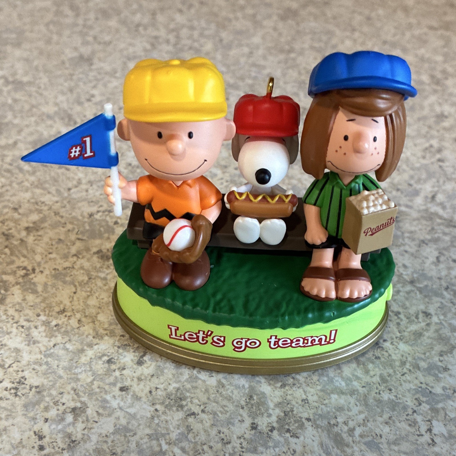 Hallmark Keepsake Peanuts Musical Christmas Ornament 2023 QXI7059 Hallmark Keepsake Peanuts Musical Christmas Ornament 2023 QXI7059