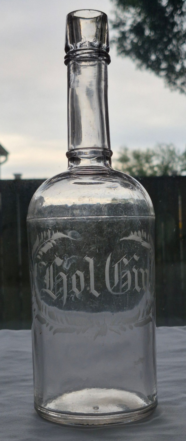 Clear Quart Holland Gin Etched Back Bar Bottle Circa 1900