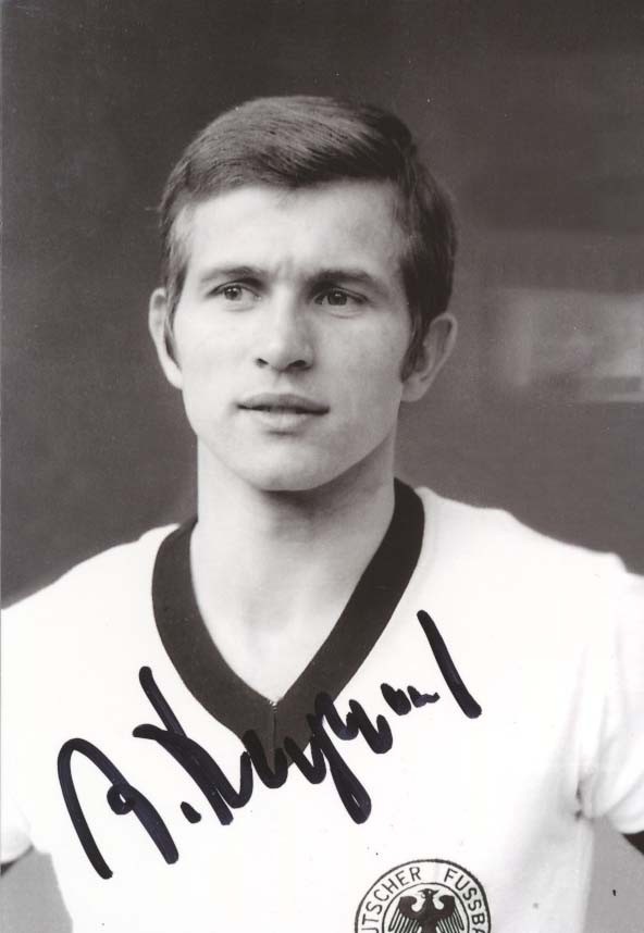 Josef Jupp Heynckes Original Signed Photo 10x15cm