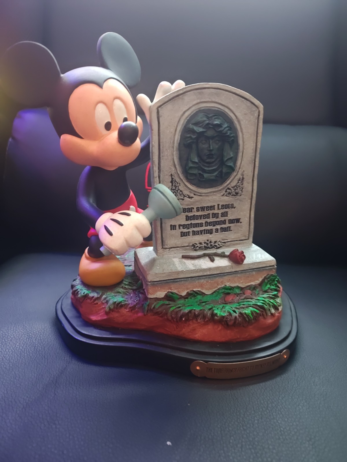 VTG Y2K Disney 999 Happy Haunts MICKEY Grave Figurine LE Haunted Mansion (READ)
