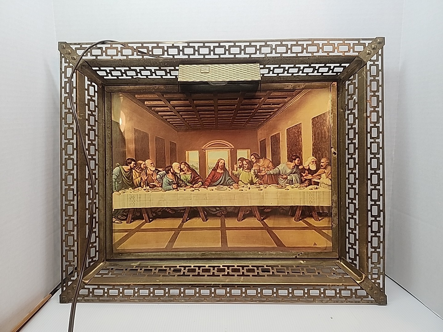 Vintage Metal Filigree Framed Lighted Jesus Last Supper Wall 21x17\