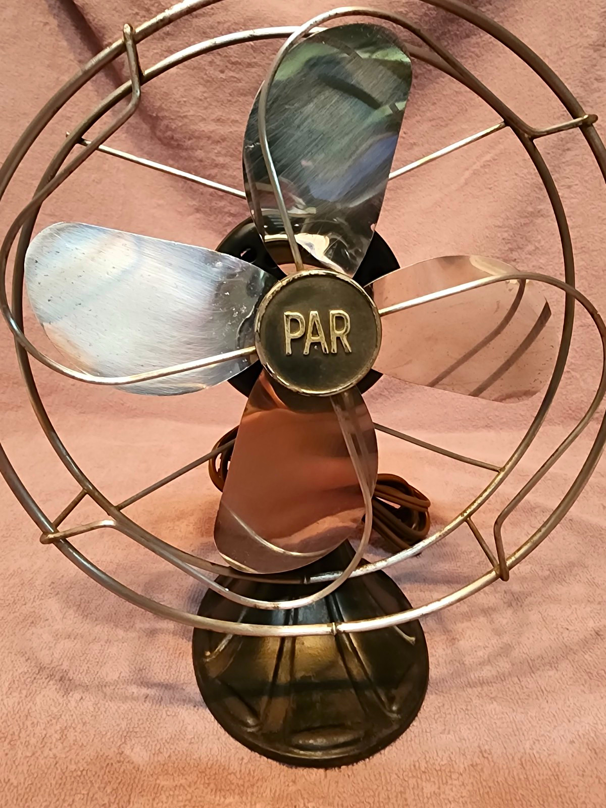 PAR 8 inch Vintage 1950s Desk Fan,works PAR 8 inch Vintage 1950s Desk Fan,works