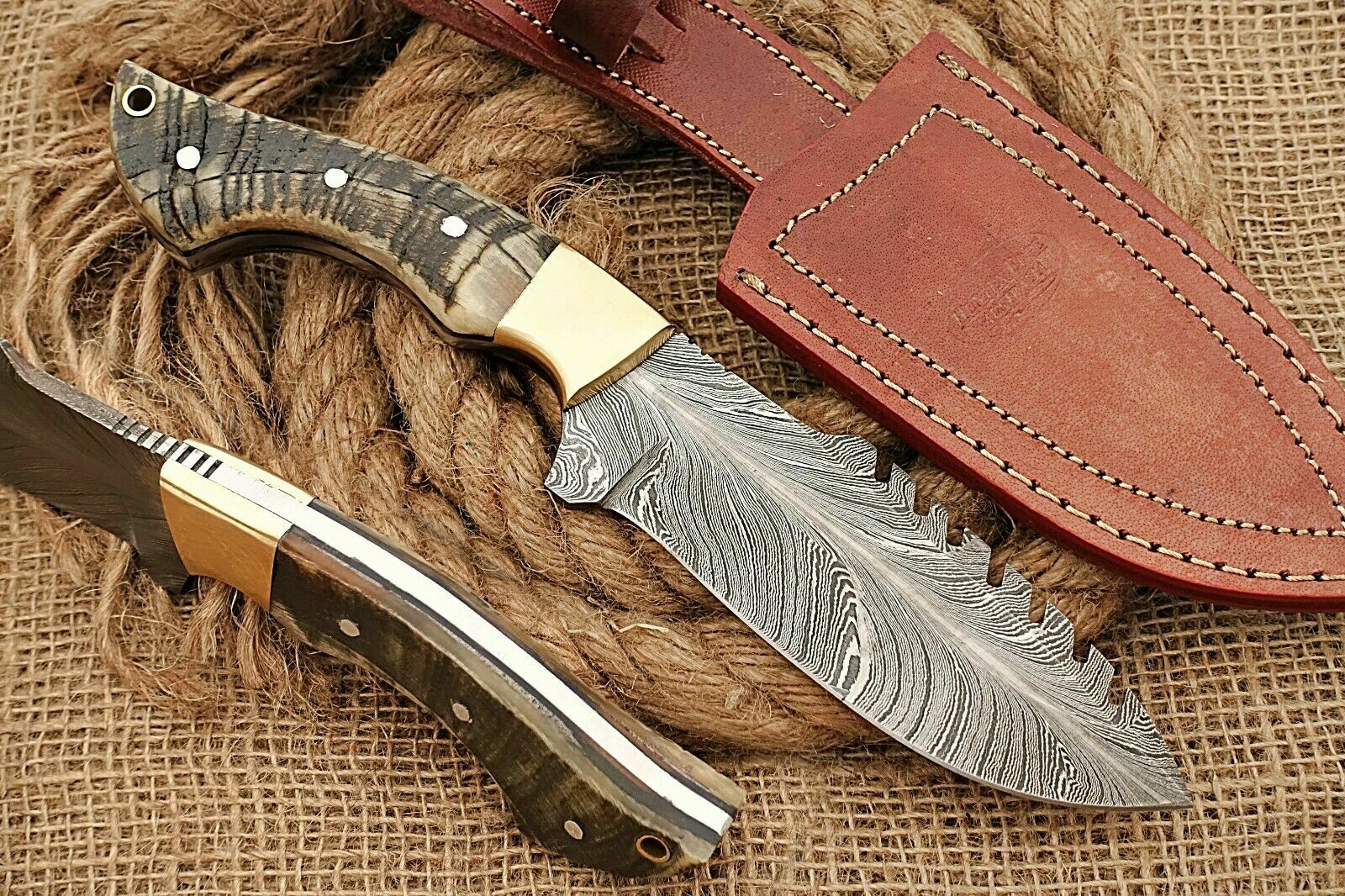 HUNTEX Custom Handmade New Feather Pattern Damascus 250 mm Long Ram Horn Knife