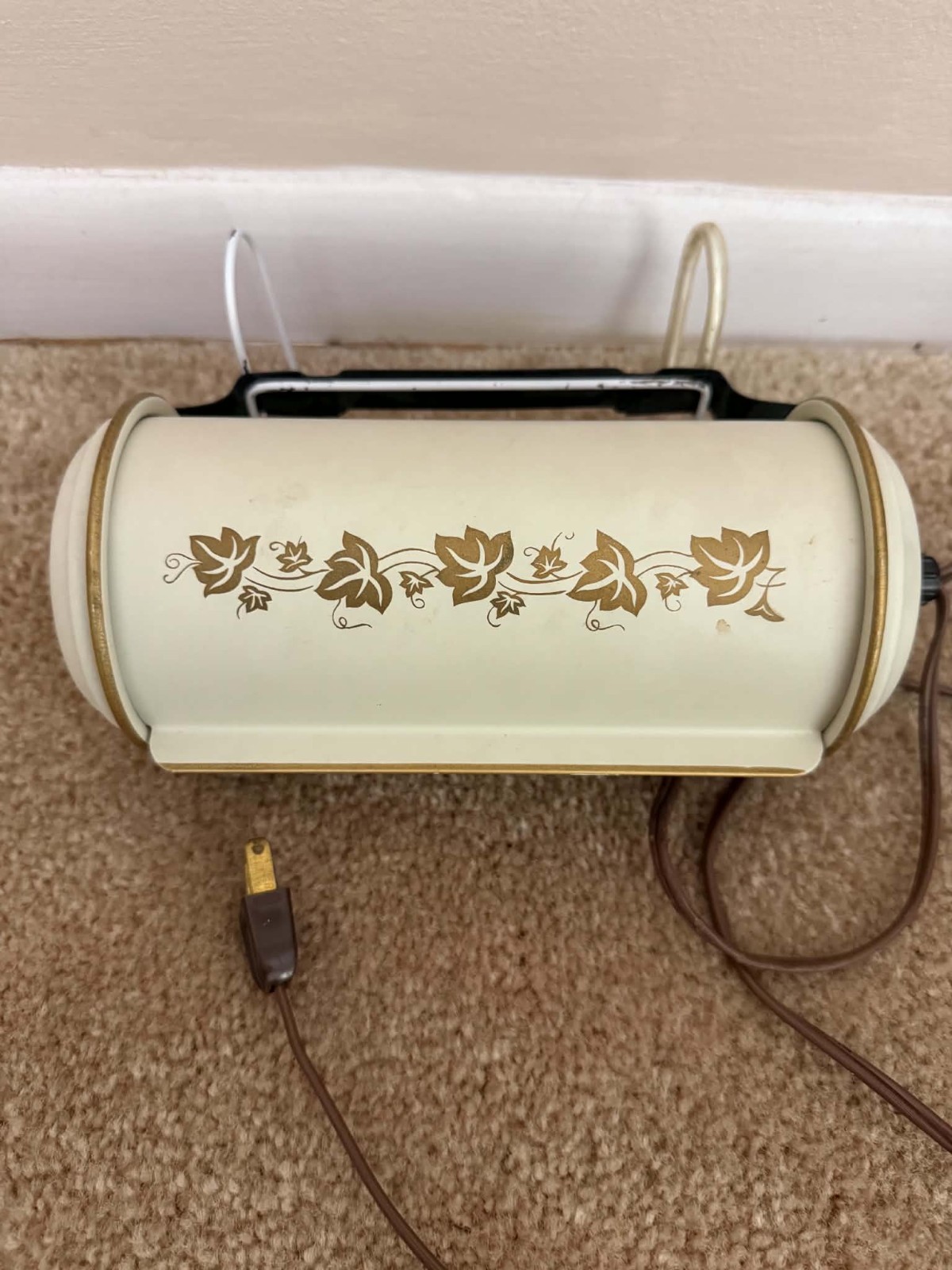 VTG MCM art deco Red Metal Reading Light Wall Mounted Bed Headboard Lamp Works