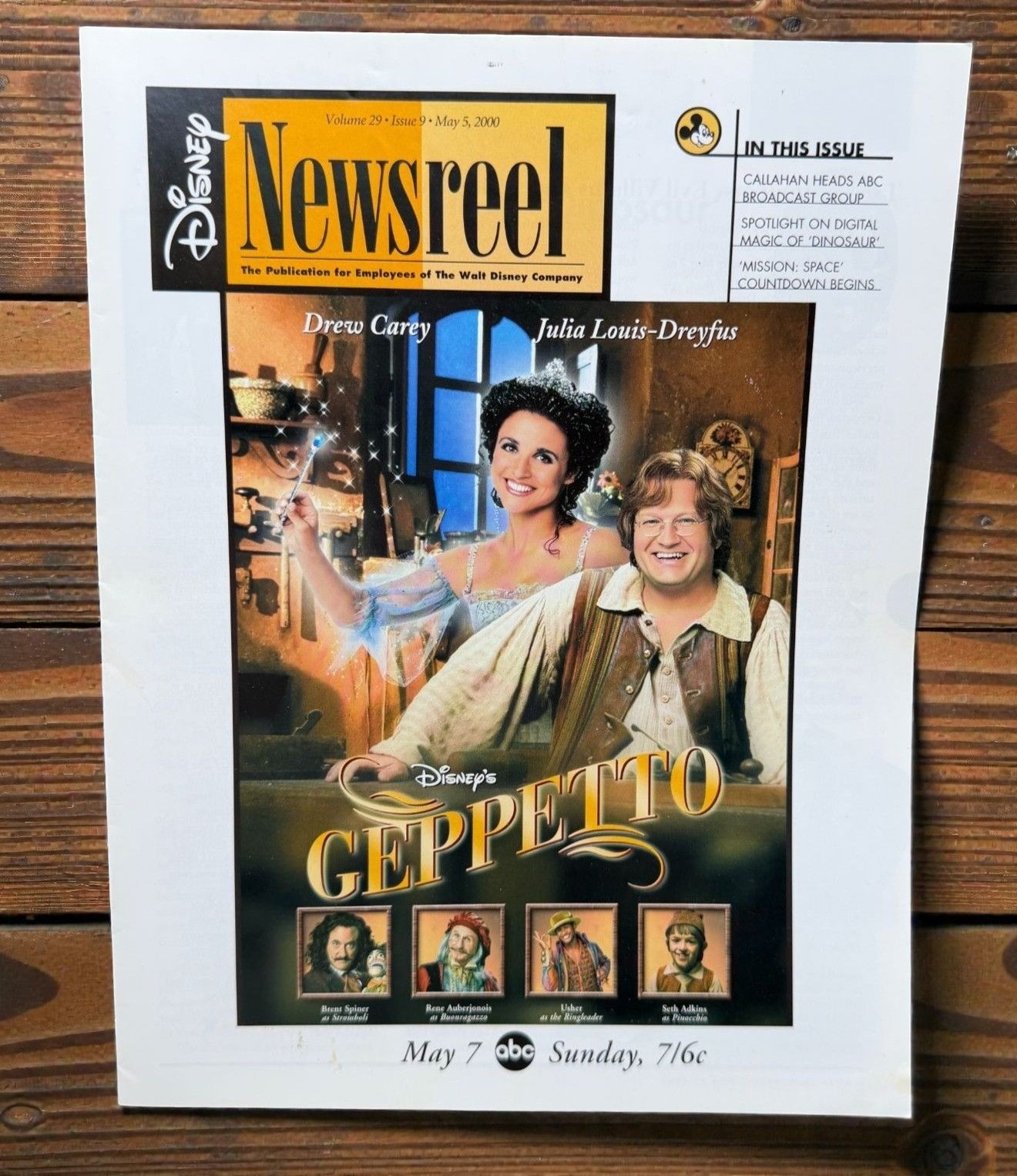 Disney Newsreel Employees Newsletter Magazine May 2000 Geppetto Issue Vintage