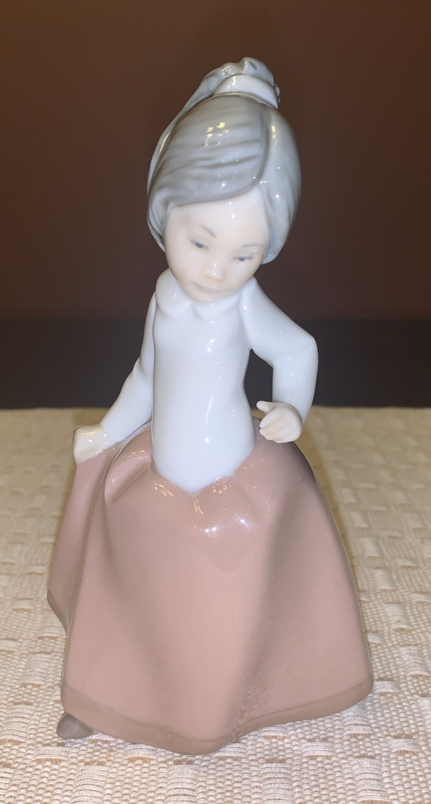 NAO Lladro Girl Figurine 1980