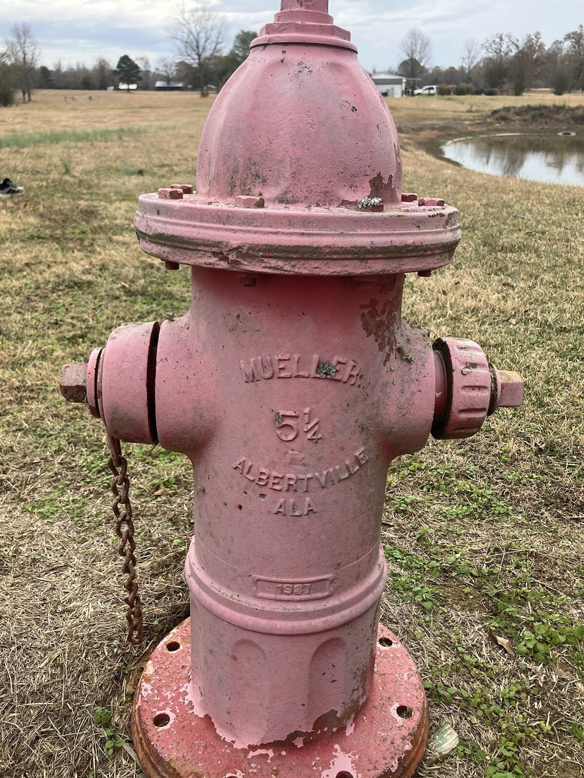 Antique Fire Hydrant. 1987 Mueller.  5-1/2 Inch 