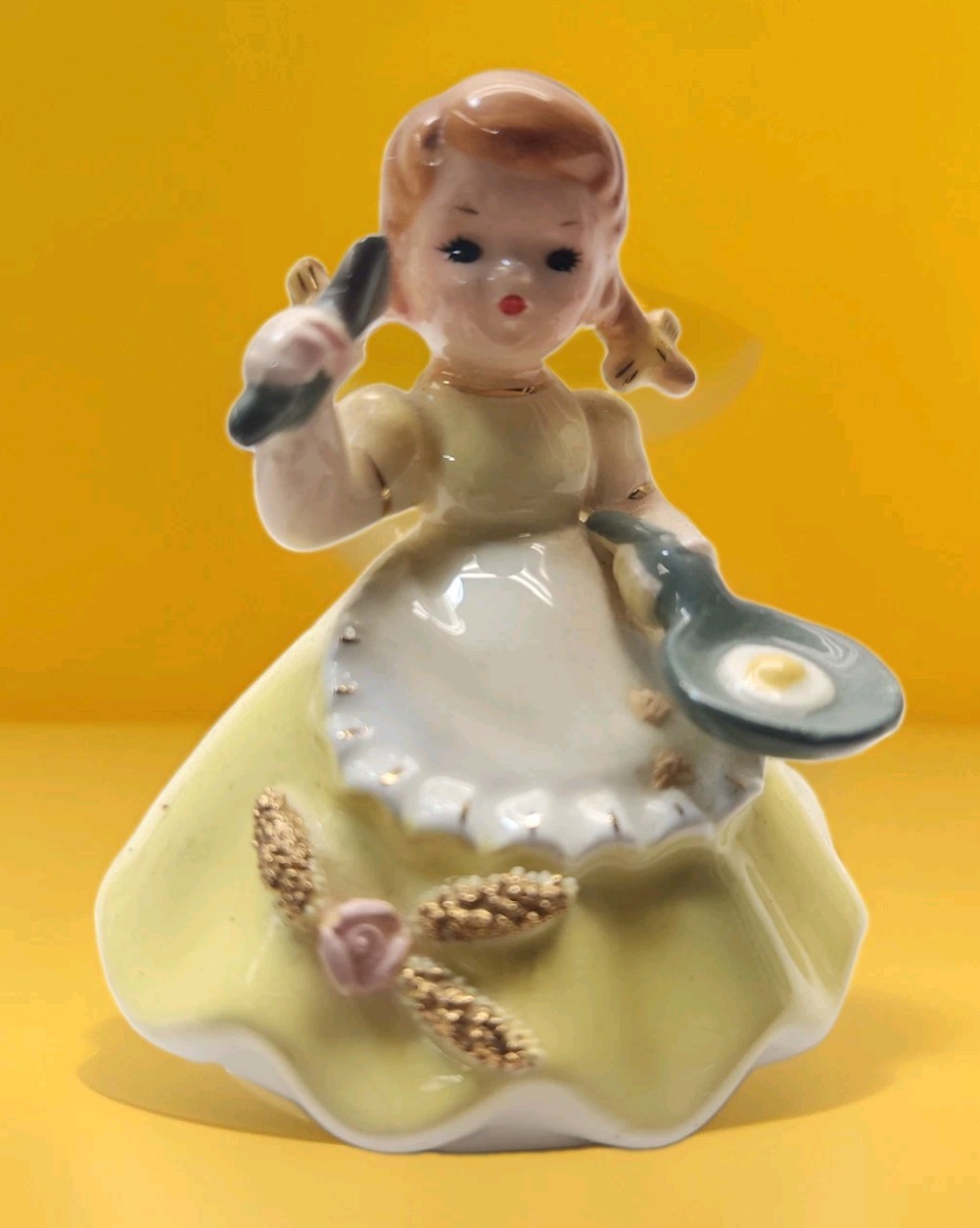 Vintage Josef Originals Little Housekeepers  Frying Egg Girl Figure