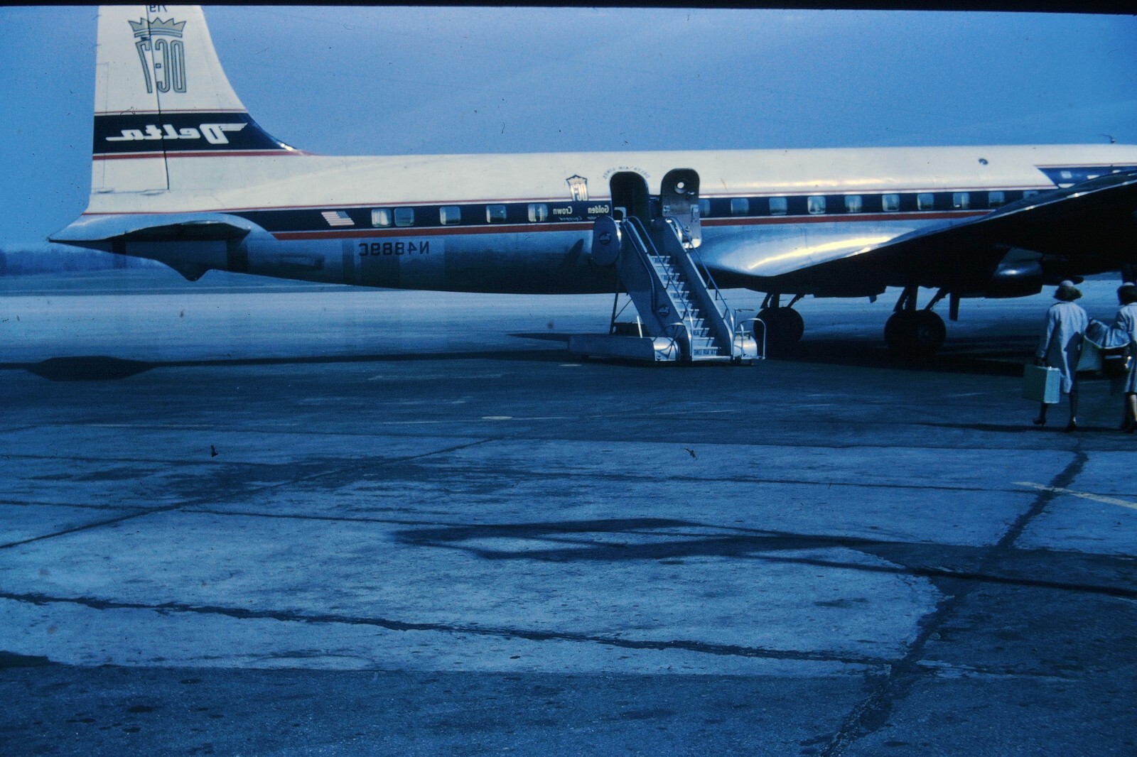 Original 1965 35mm Slide Delta DC-7 Cincy Jet Airplane Hawaii