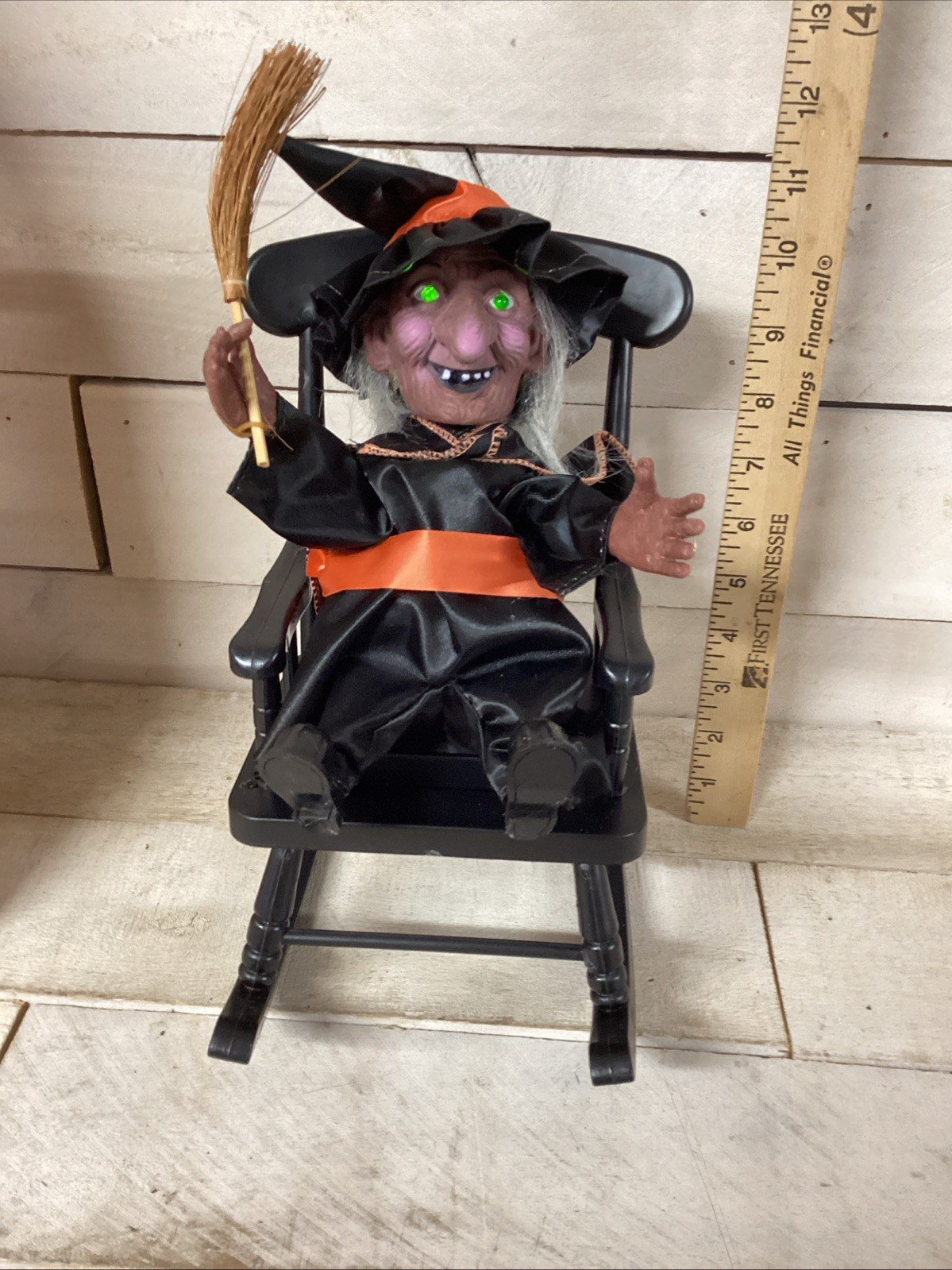 Vintage Pumpkin Time Rocking Witch Makes SOUND LIGHTS ROCKS TESTED w/Box Vintage Pumpkin Time Rocking Witch Makes SOUND LIGHTS ROCKS TESTED w/Box