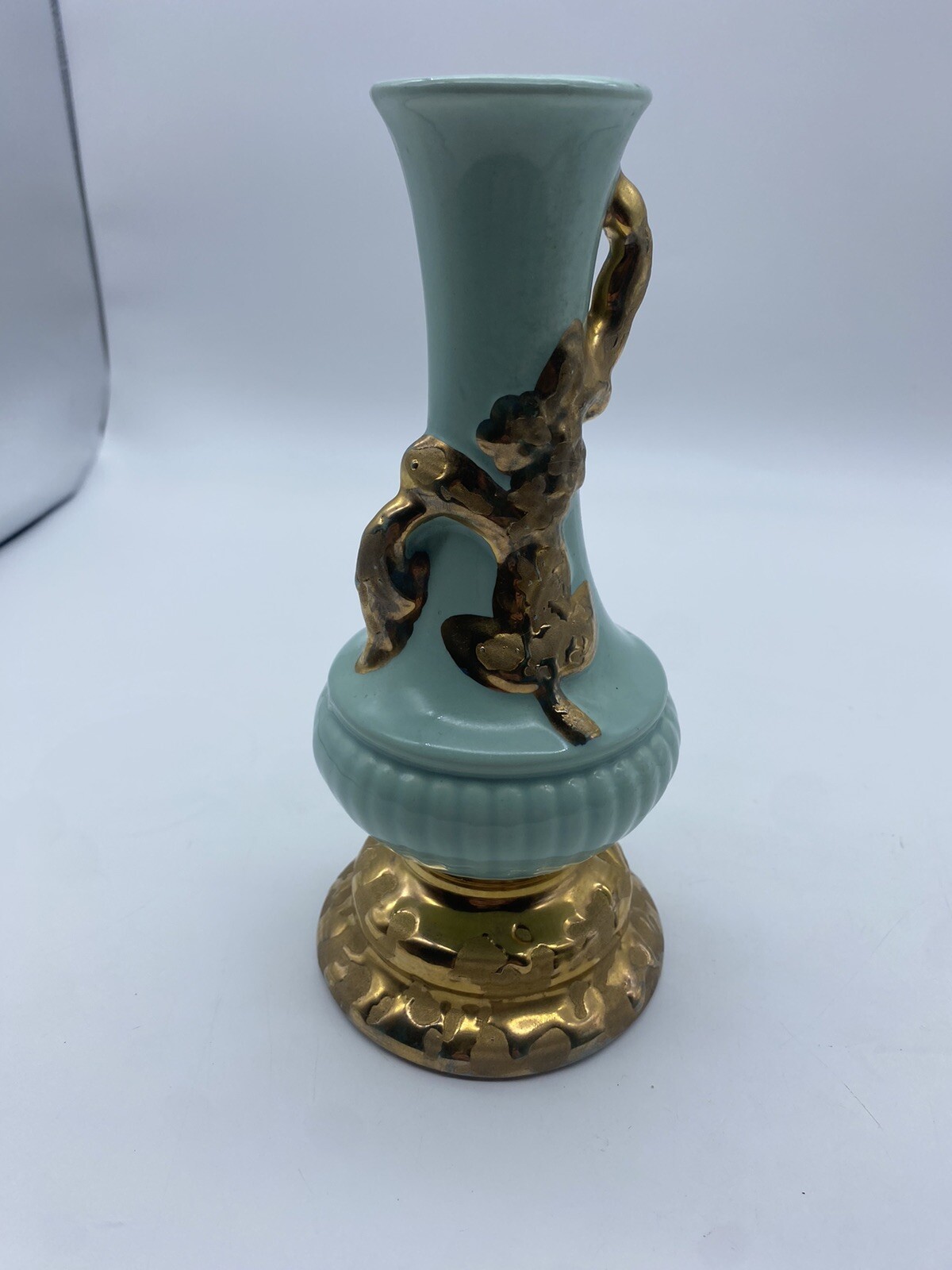 Vintage Hollywood Regency Texturd 24kt Weeping Gold Vase Offset Handle Footed Vintage Hollywood Regency Texturd 24kt Weeping Gold Vase Offset Handle Footed