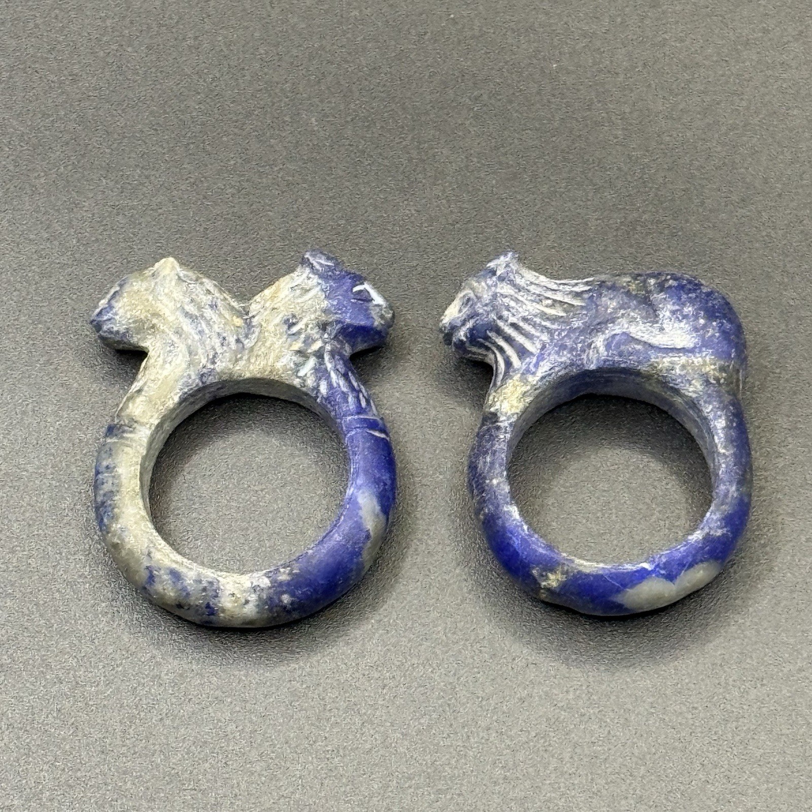 2 Ancient Lapis Lazuli Stone ring in good Condition
