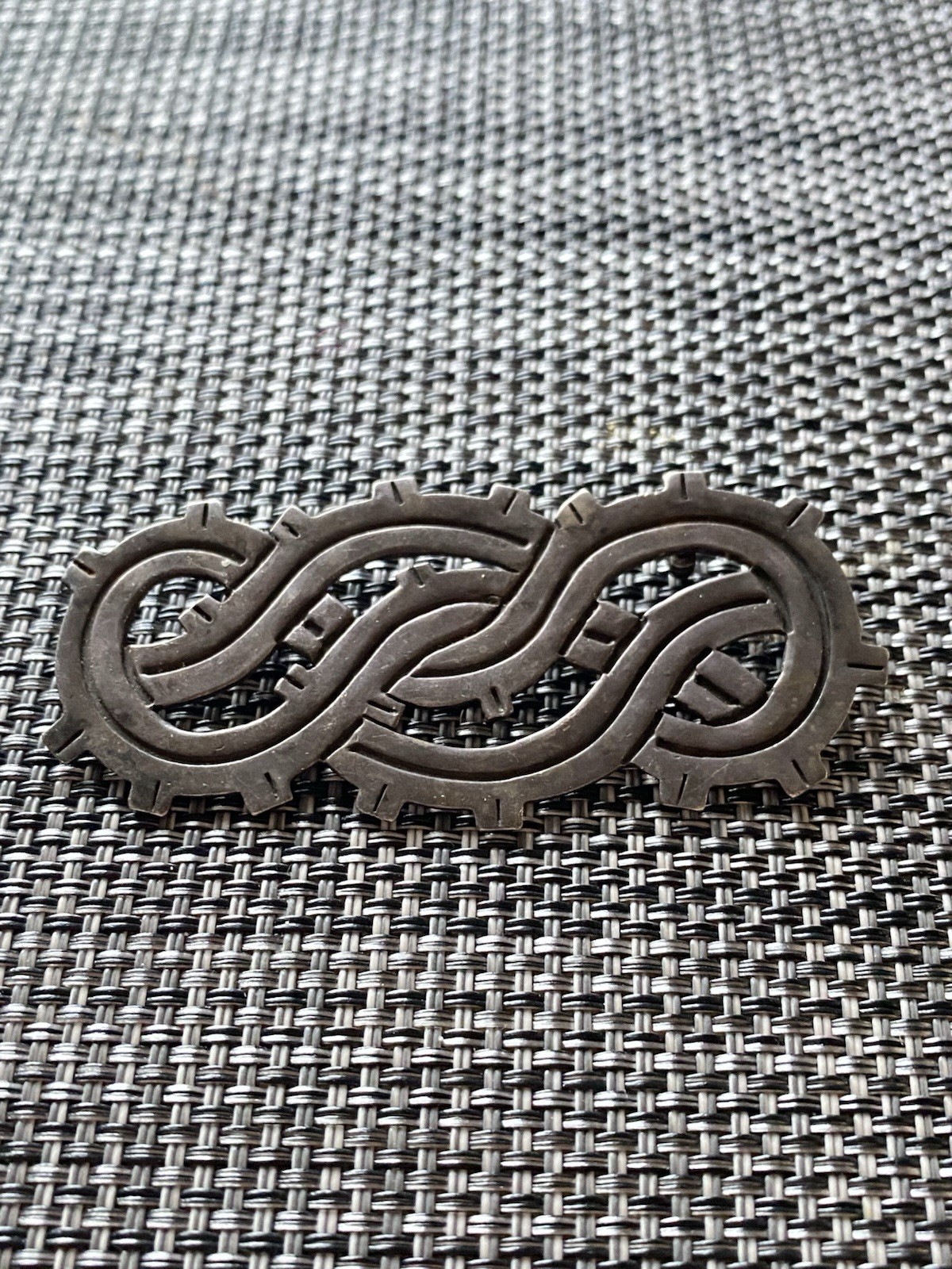 VERY EARLY MEXICO DESIGNED STAMPED PIN BROOCH MODERNIST SWIRL DESIGNER 25g 925