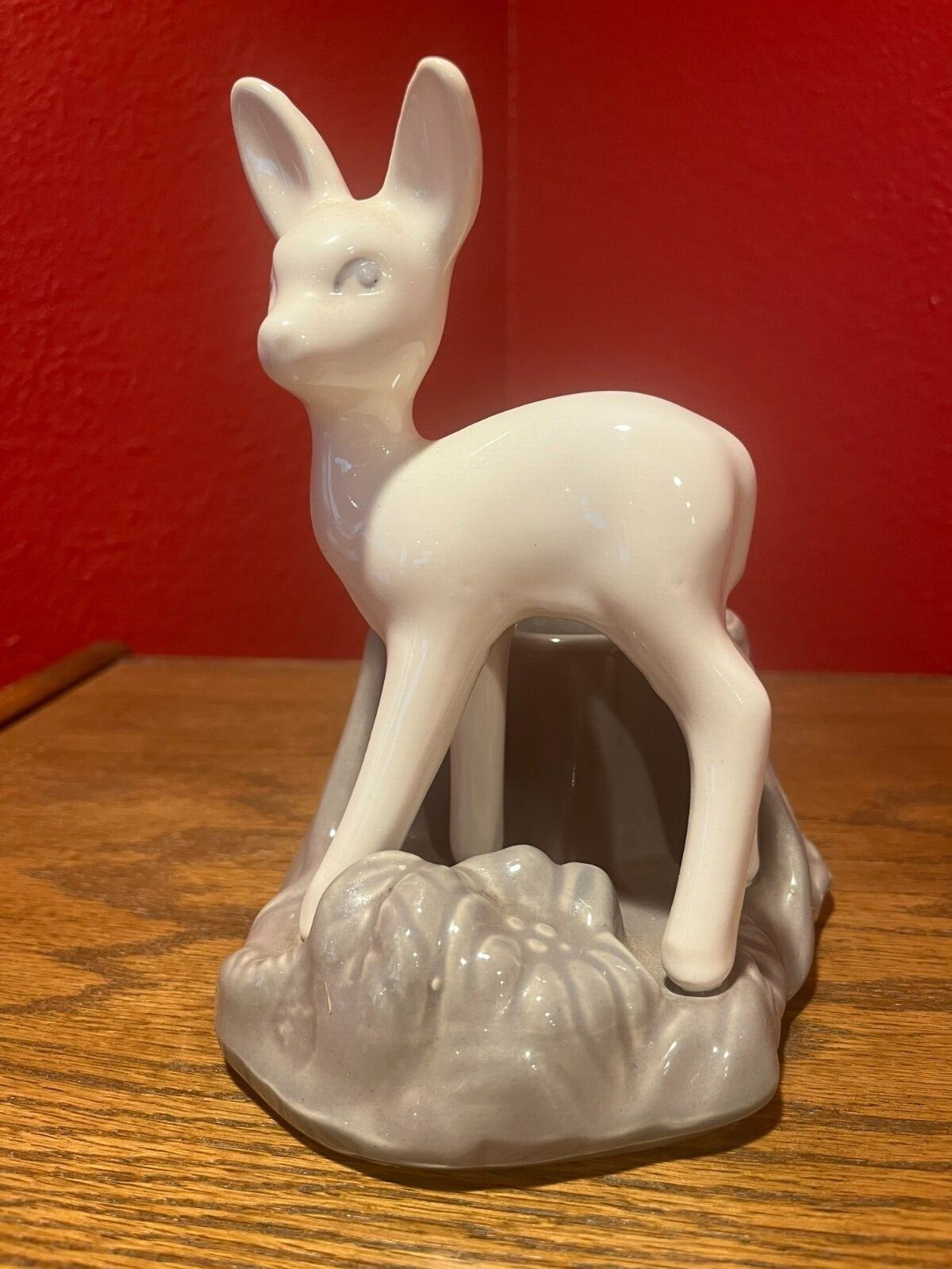 Shawnee Pottery Planter; White Deer on Gray Stump; Shawnee U.S.A. 624 Shawnee Pottery Planter; White Deer on Gray Stump; Shawnee U.S.A. 624