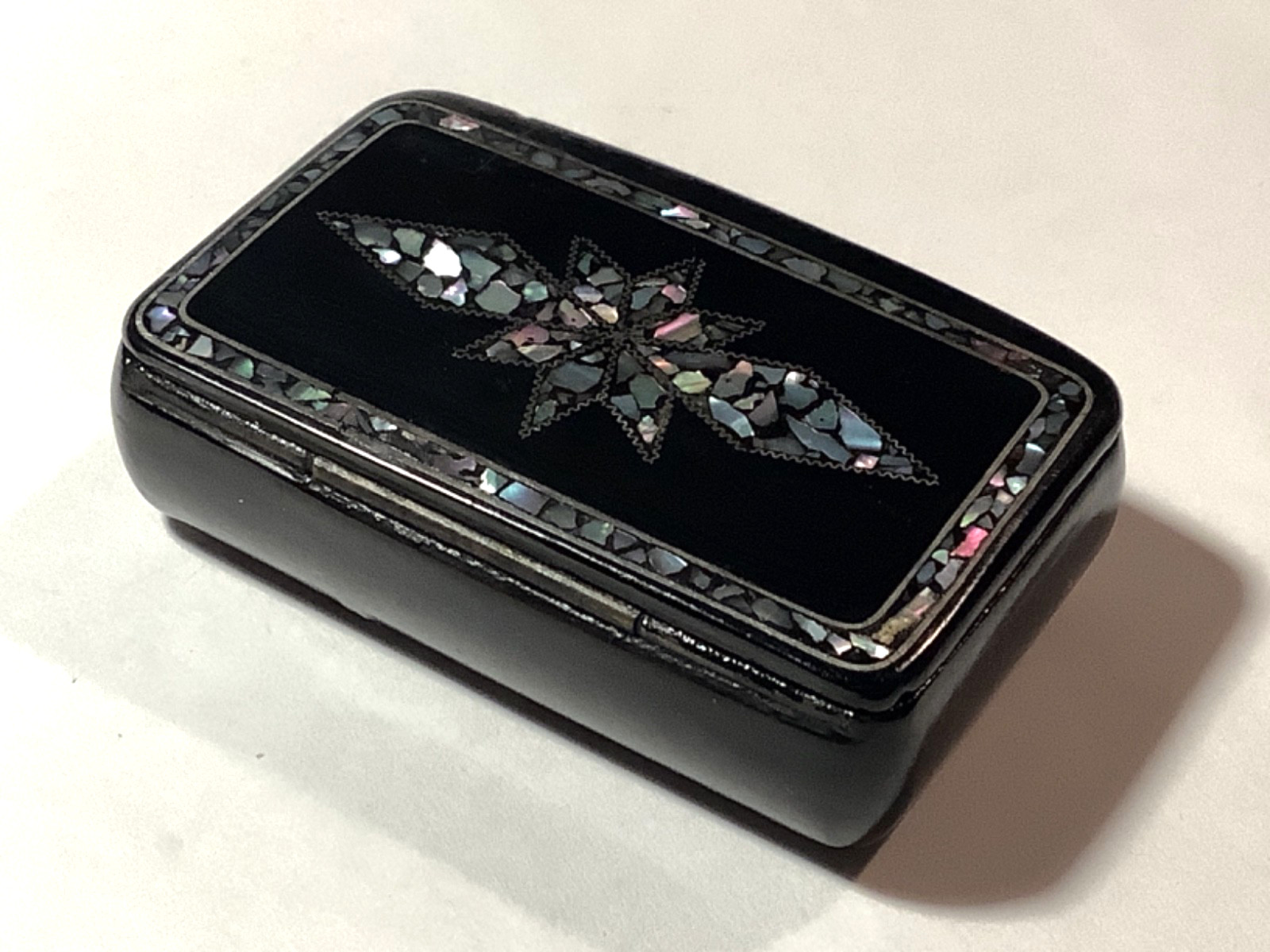 Antique Black Snuff Box with Inlaid Mother of Pearl Hinged Lid VGC 2.75 in