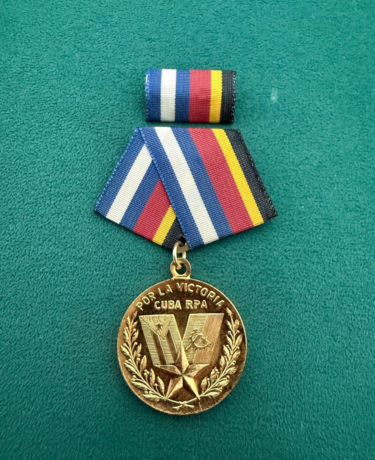 1989 Rare Cuban Medal For the Victory of Cuba-People's Republic of Angola RPA 1989 Rare Cuban Medal For the Victory of Cuba-People's Republic of Angola RPA