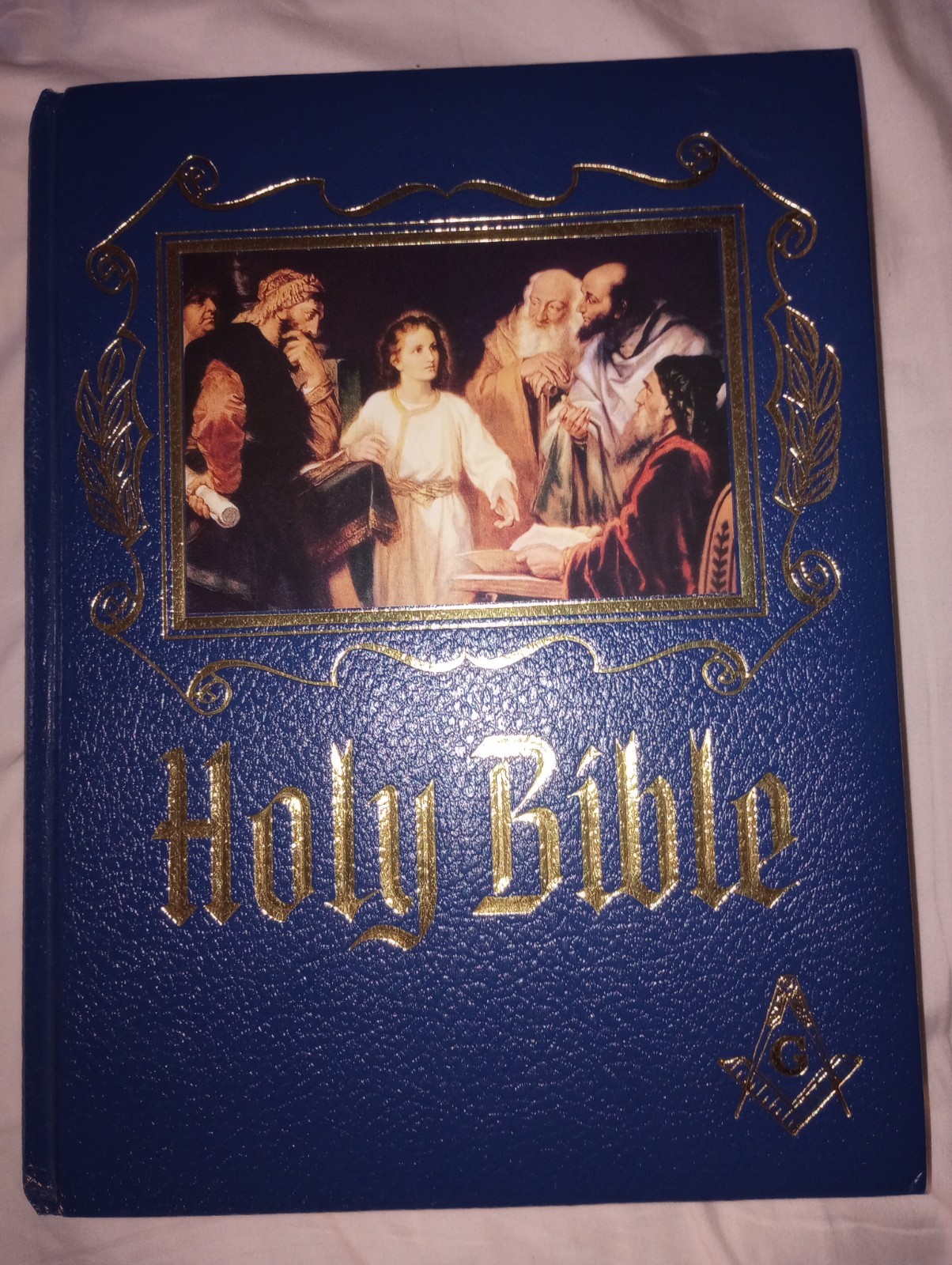 Holy Bible Heirloom Family Bible Masonic Edition, Hard Cover, English, 636 Pages Holy Bible Heirloom Family Bible Masonic Edition, Hard Cover, English, 636 Pages
