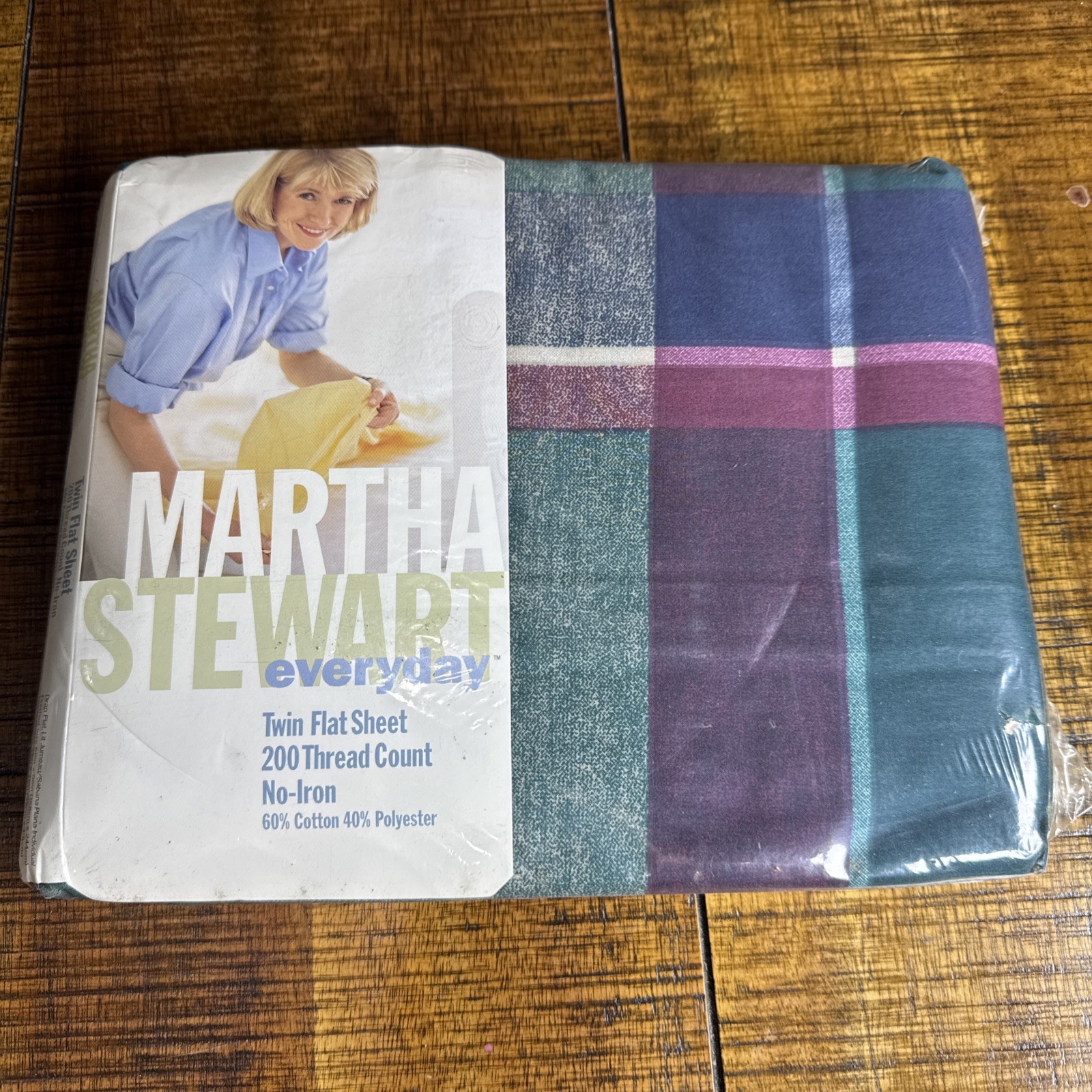 Vtg Martha Stewart Twin Flat Sheet Navy Green Plaid 200 Thread Count 1997 NOS Vtg Martha Stewart Twin Flat Sheet Navy Green Plaid 200 Thread Count 1997 NOS