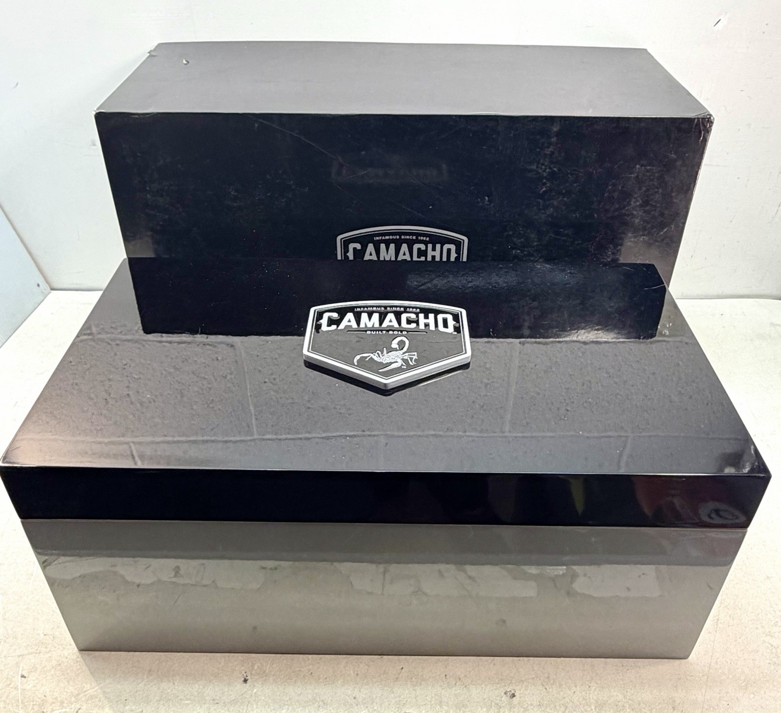 Camacho Humidor Scorpion Black 6/150