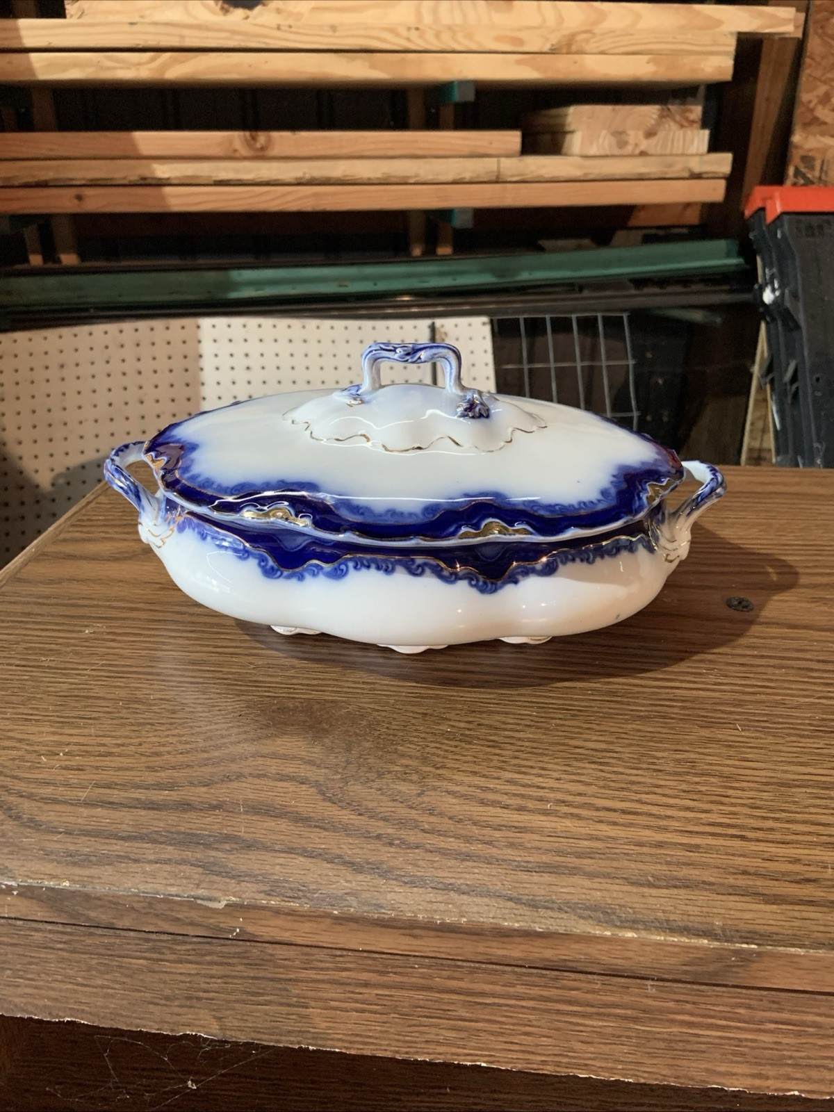 Vintage J&G.Meakin Flow Blue Tureen w Lid Gold Trim 10” Vintage J&G.Meakin Flow Blue Tureen w Lid Gold Trim 10”