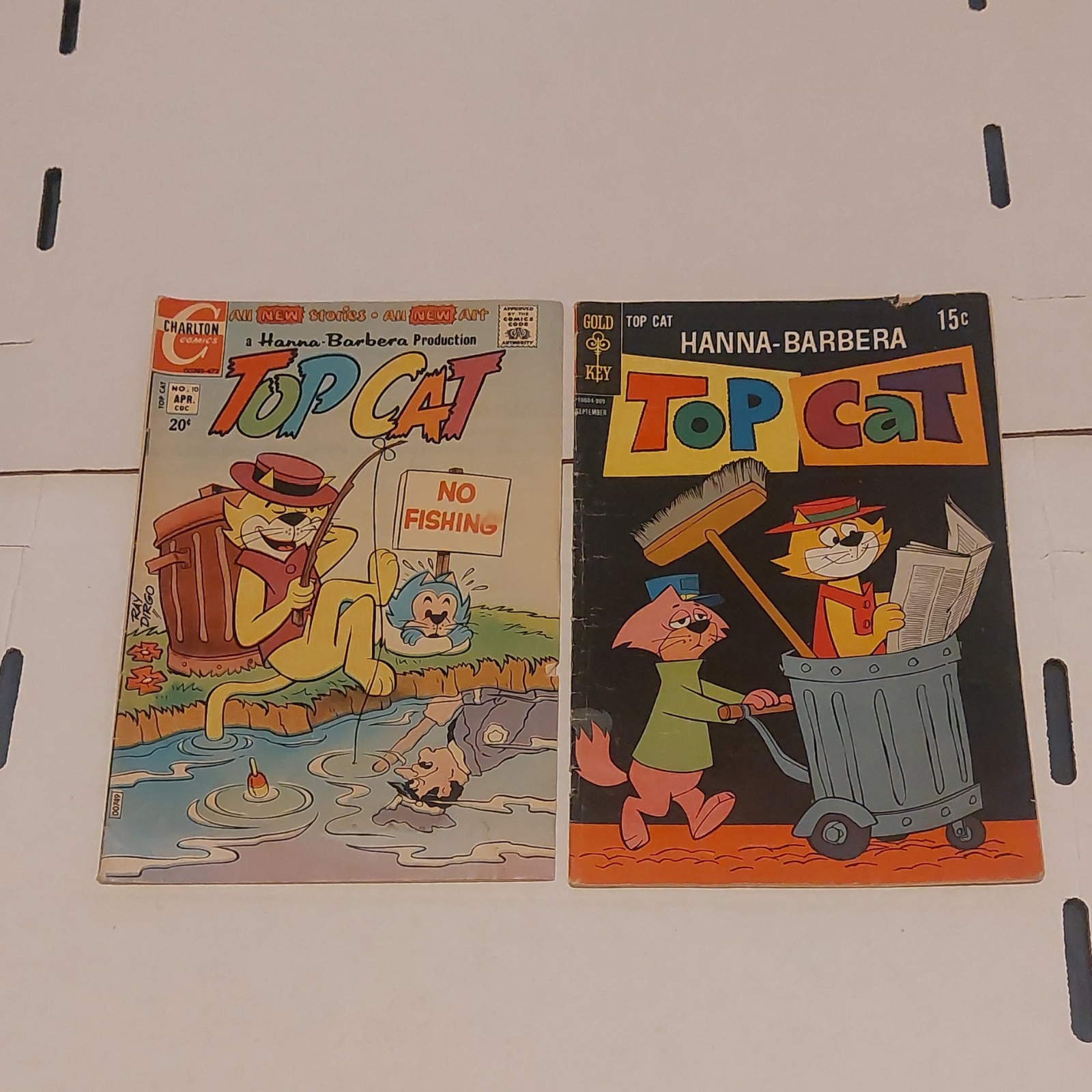 lot of 2 Top Cat #27 Comic Gold Key 1969 Charlton #10 Hanna Barbera 