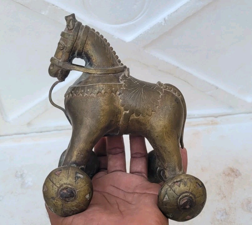RARE VINTAGE BRASS HORSE COLLECTABLE