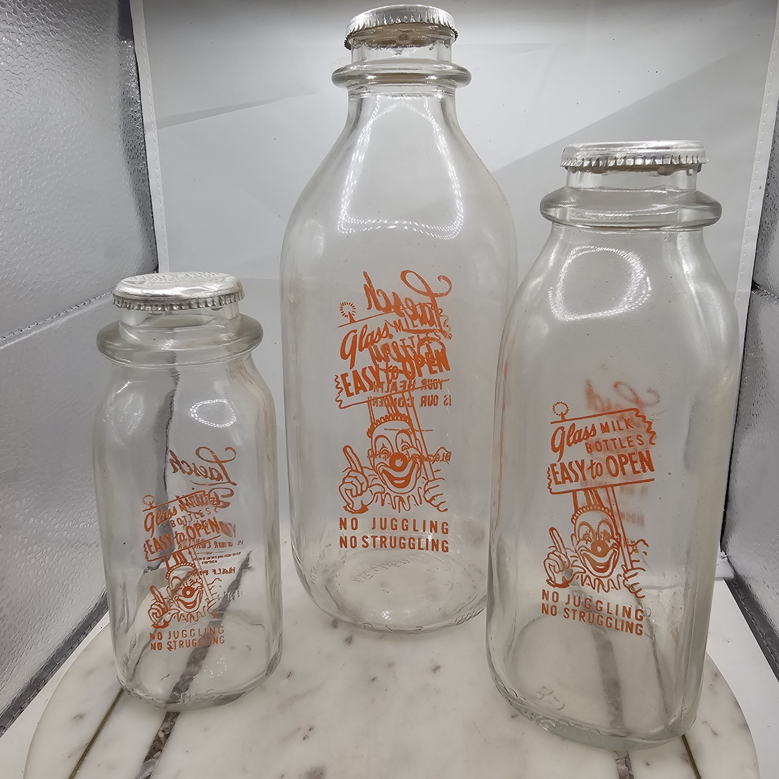 Vintage Laesch Dairy Milk Bottle Set 3 Clown Bloomington IL Half Pint Pint Quart