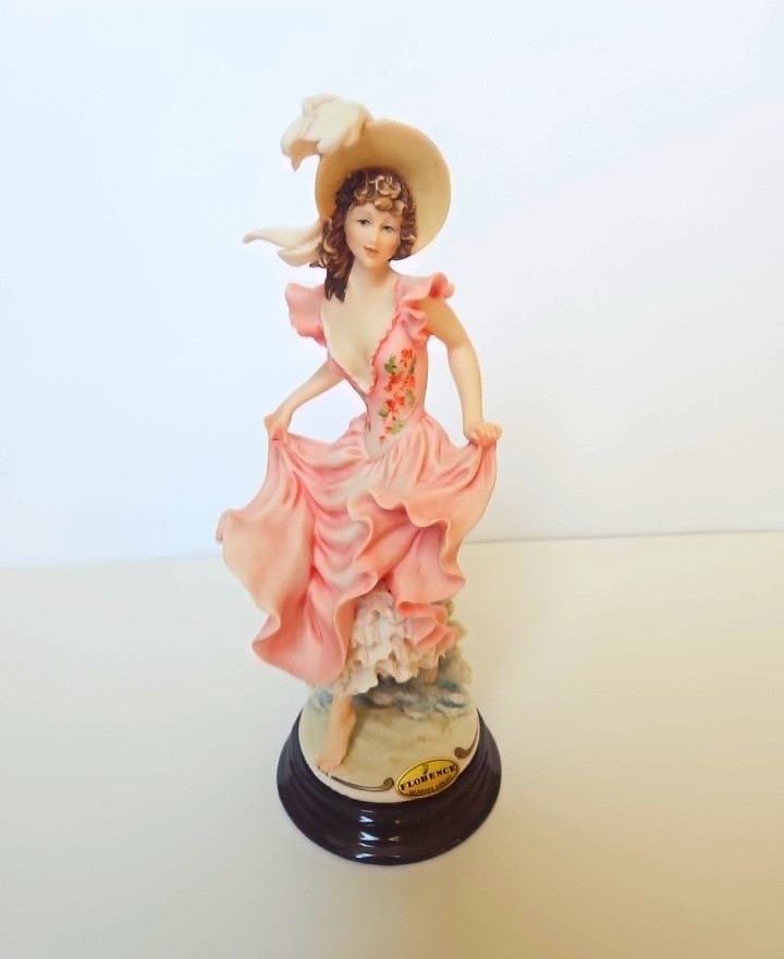Florence-Giuseppe Armani Figurine “Ebb Tide” 0163C  W/box