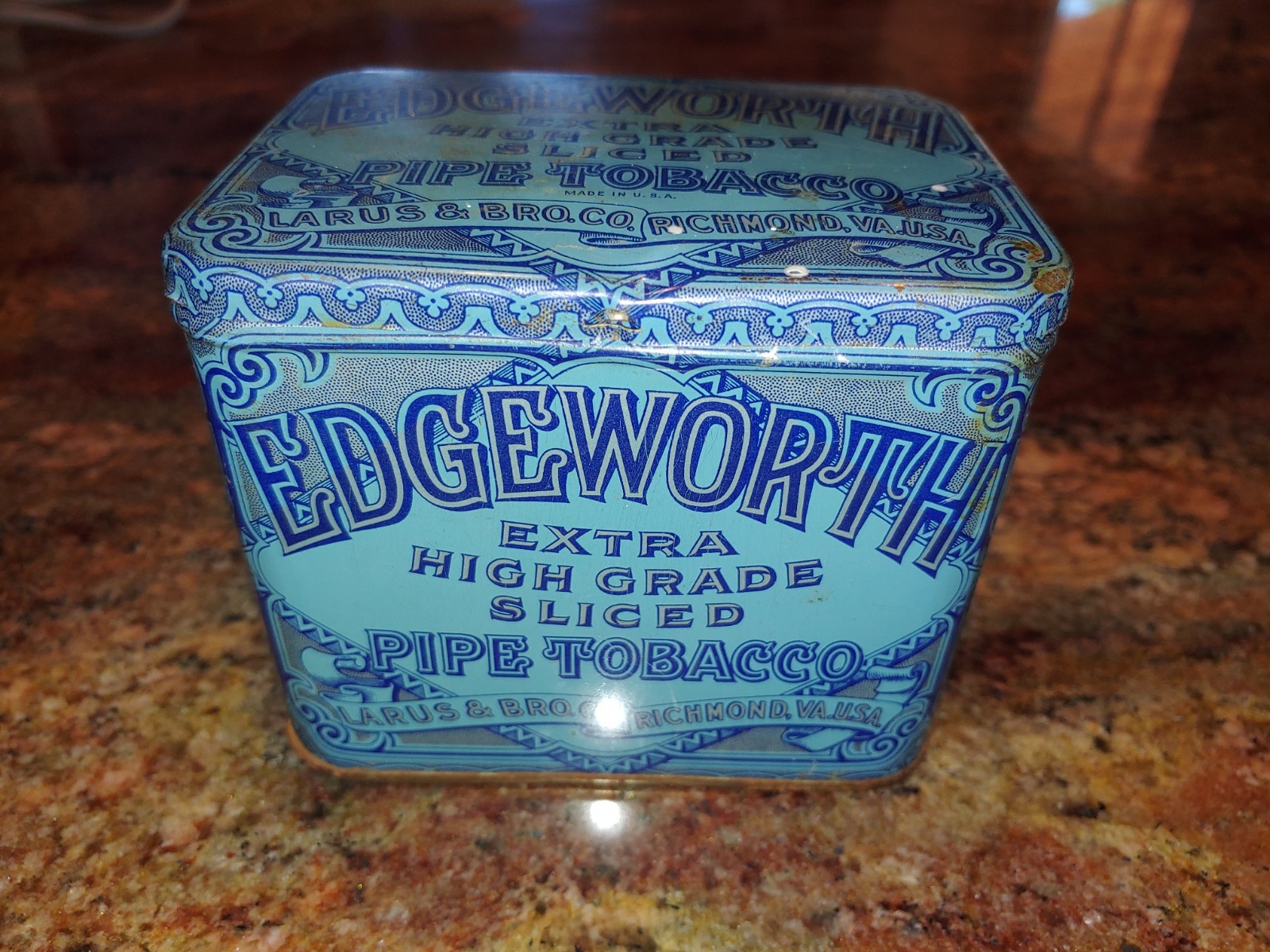 Vintage Edgeworth Extra High Grade Sliced Pipe Tobacco Tin Larus & Bro Co