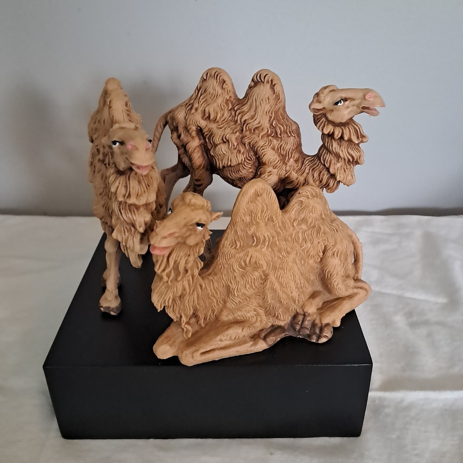 1983 Fontanini Depose Italy Set Of 3 Standing Laying Camels Christmas Nativity 