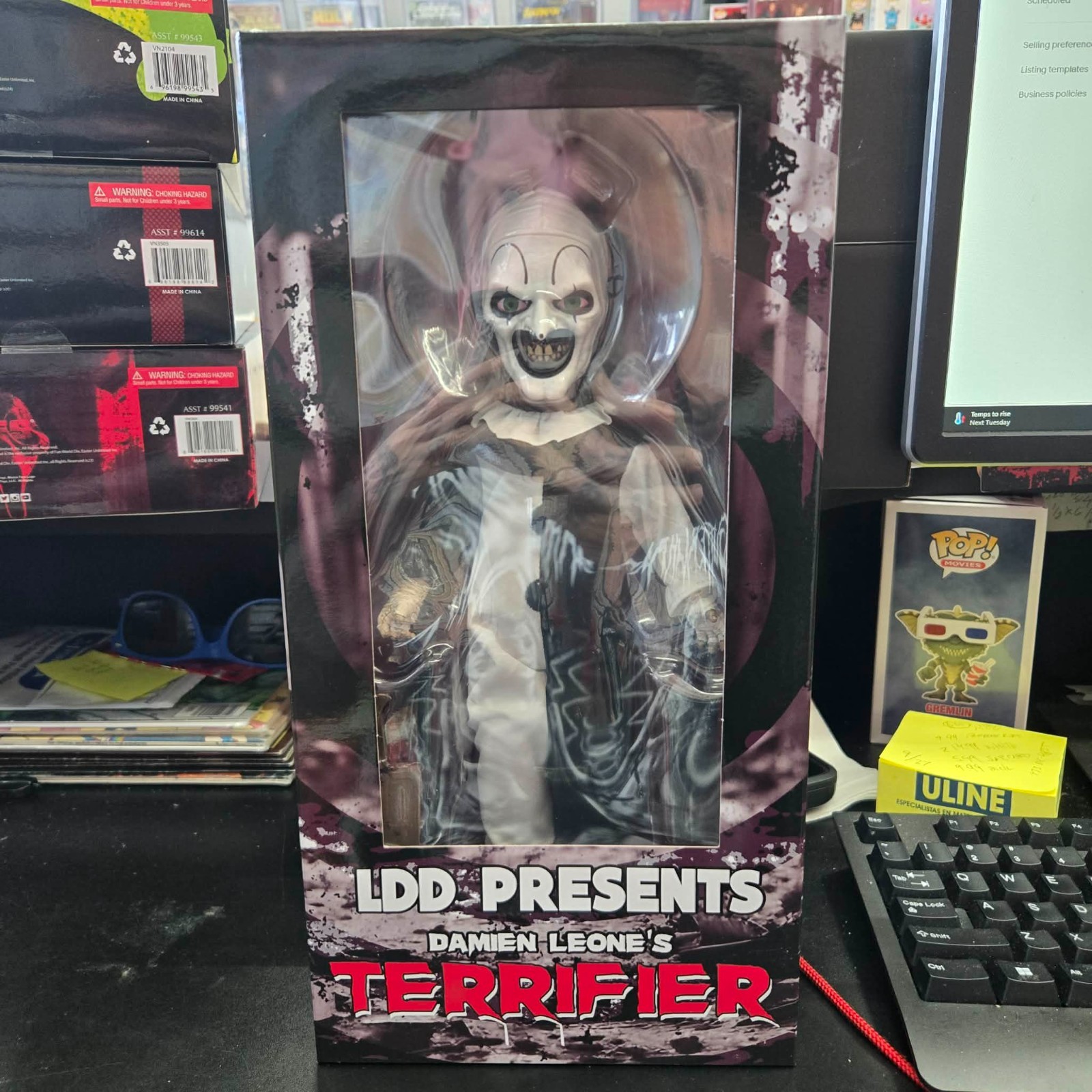 Mezco Living Dead Dolls Presents Terrifier Art The Clown