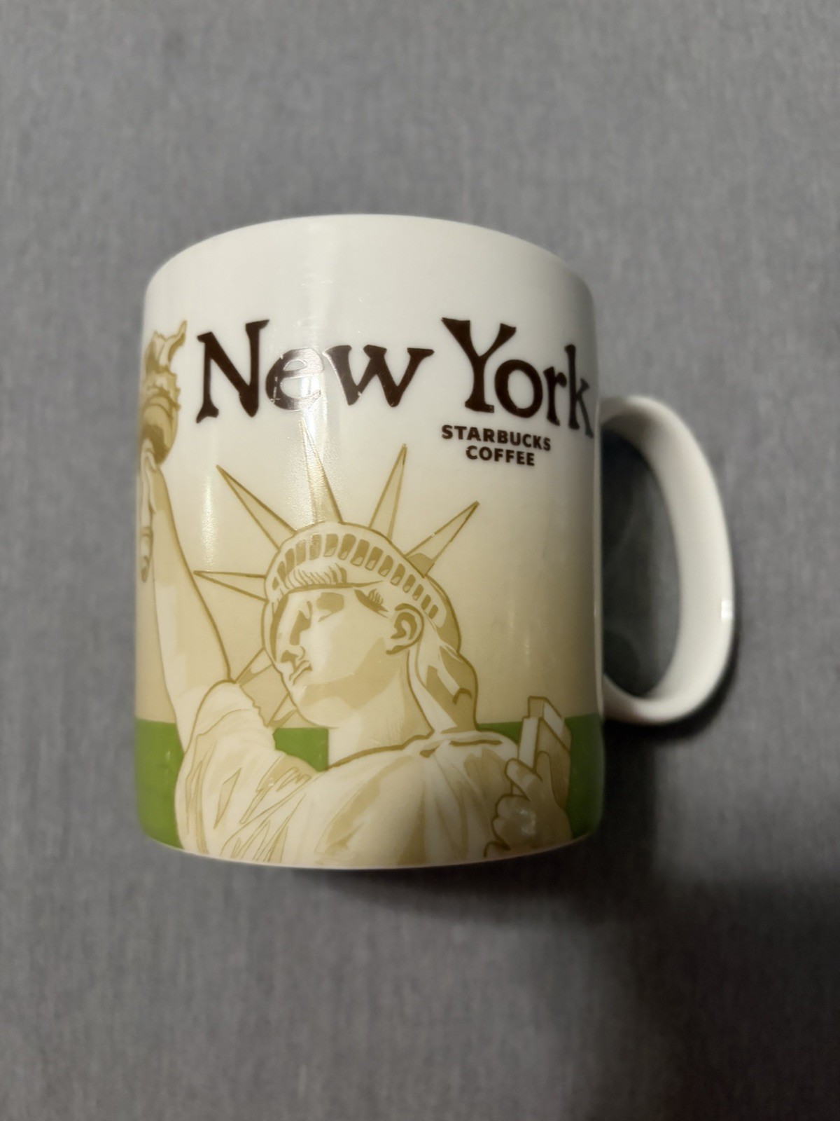 2011 Starbucks New York Global Icon City Collector Series Mug 16oz Green EUC