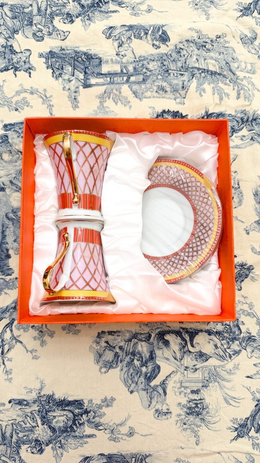 2 VTG MC Porcelain Demitasse Cup & Saucer Set Pink Gold Hollywood Regency MINT