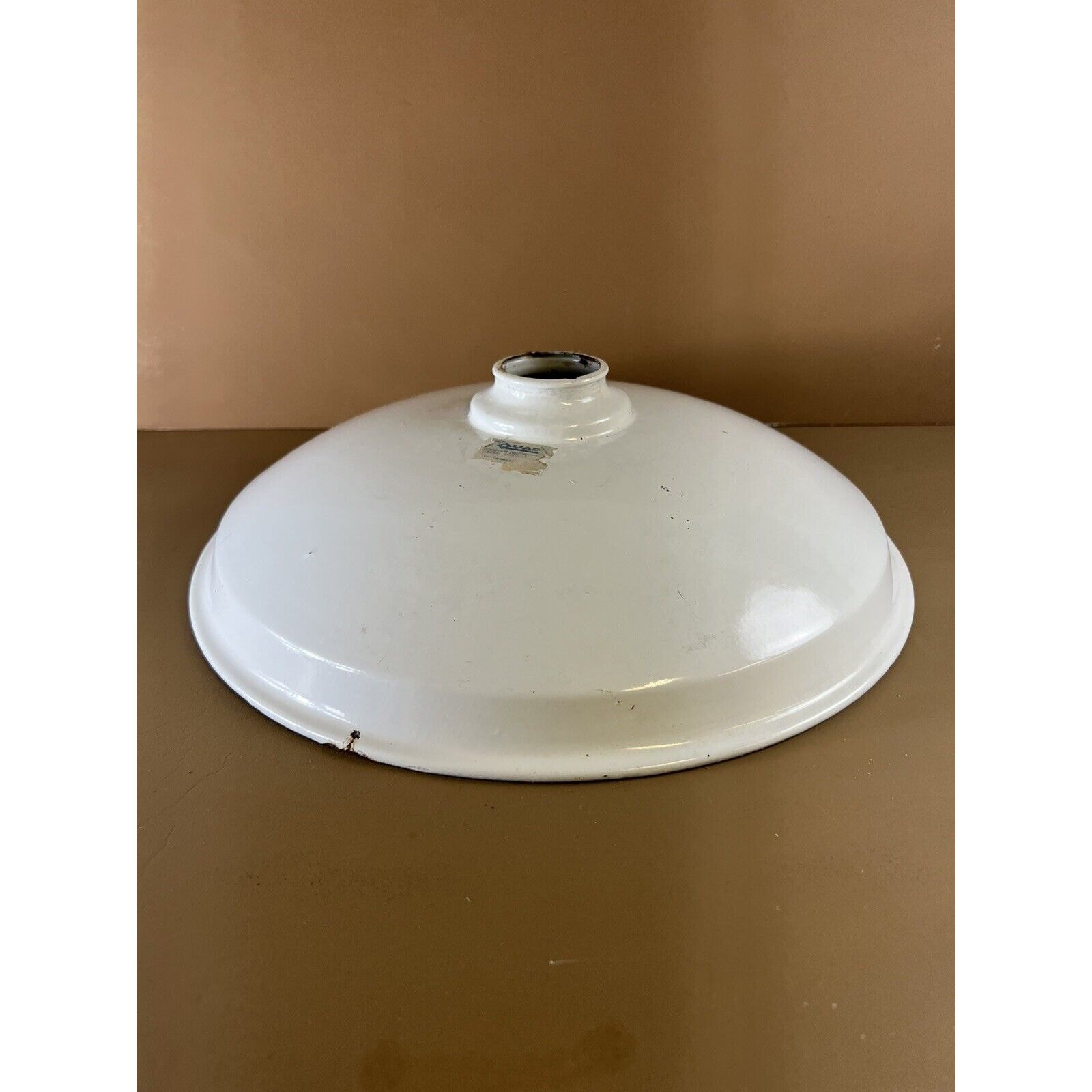 Vintage QUAD Reflector Gas Pump Gas Station Light Lamp Shades Porcelain White Vintage QUAD Reflector Gas Pump Gas Station Light Lamp Shades Porcelain White