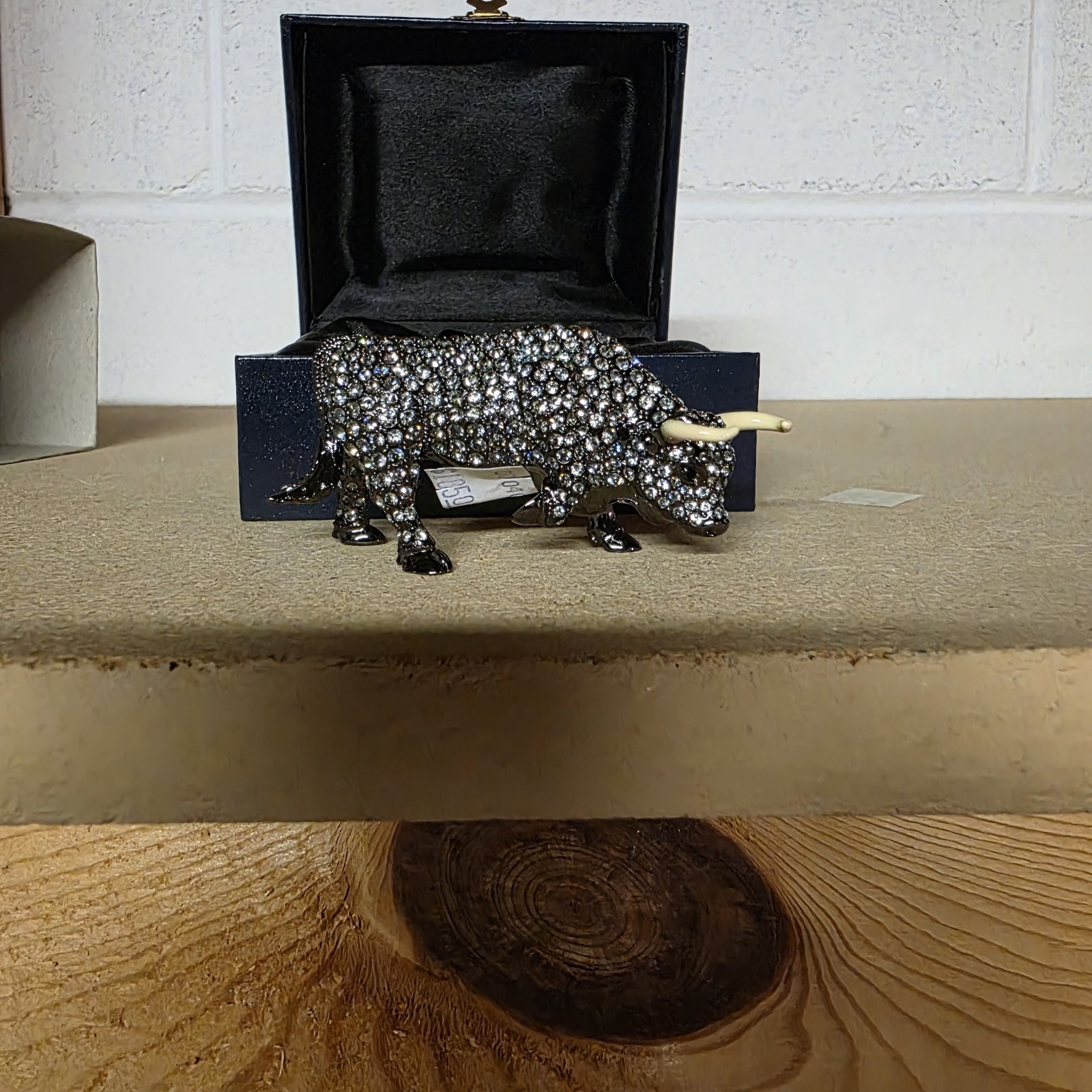 OLIVER WEBER AND SWAROVSKI 2001 BULL , #2115, RETIRED, RARE, NEW IN BOX