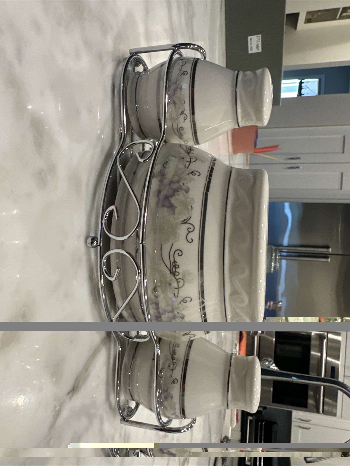 D’Lusso Designs Salt and Pepper Shaker Set with Holder White Ceramic