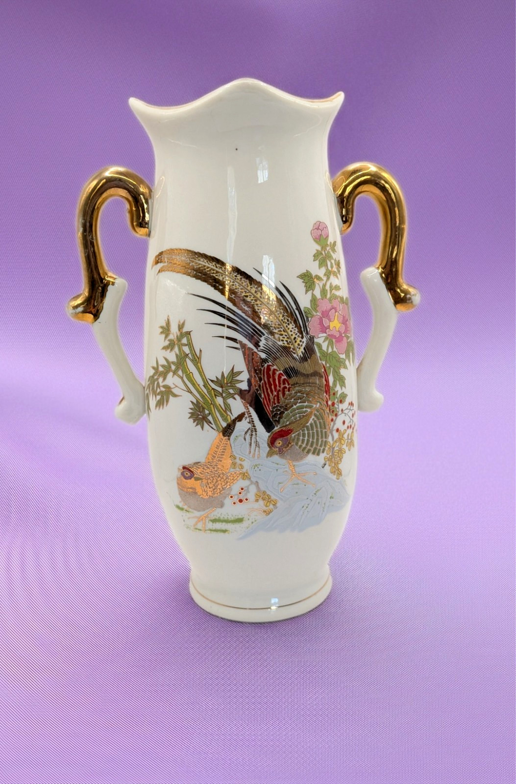 Asian Porcelain Vase 24 K Gold Handpainted Birds Pheasant 2 Handles video Asian Porcelain Vase 24 K Gold Handpainted Birds Pheasant 2 Handles video