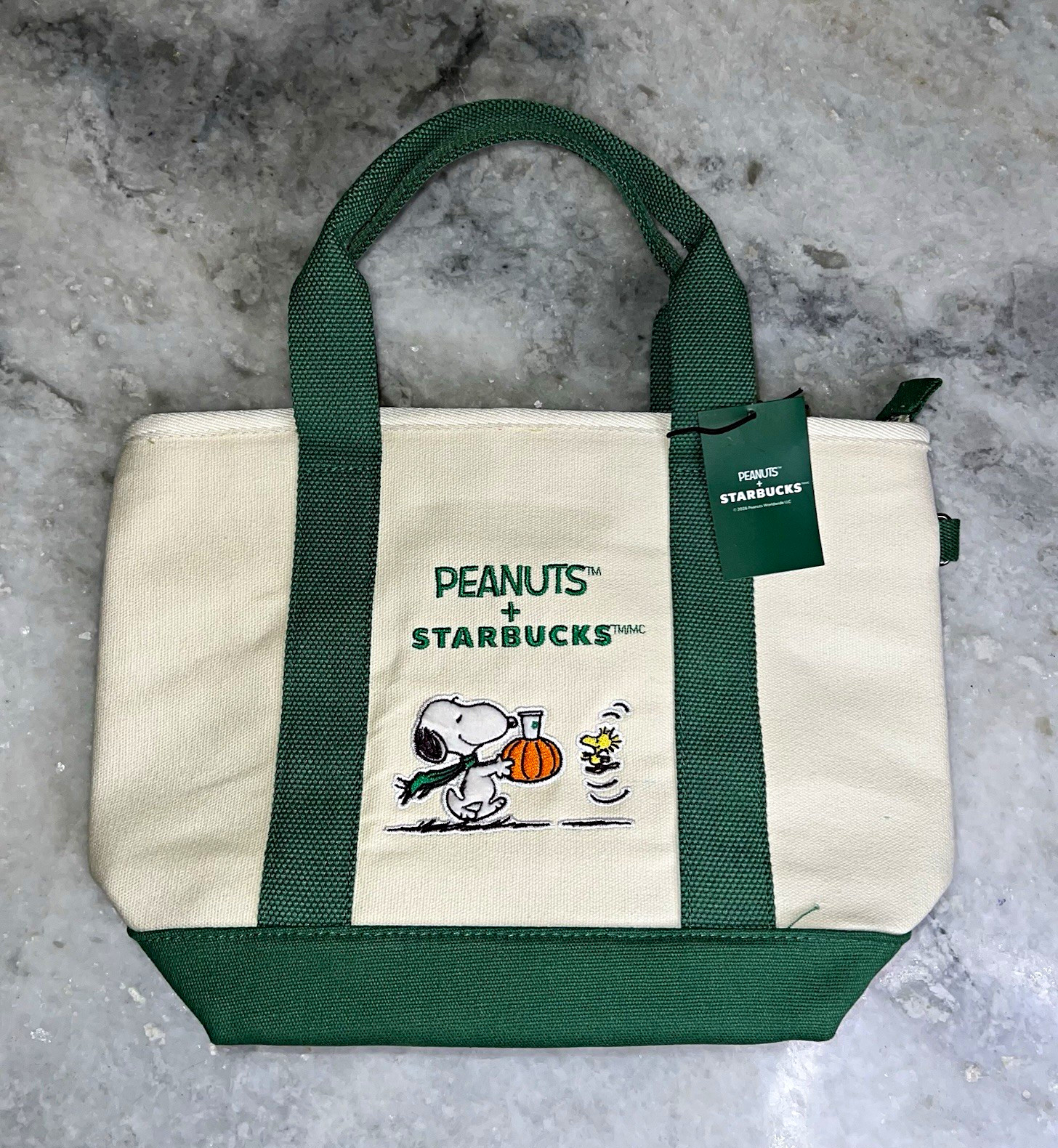 Starbucks x Peanuts Snoopy 2026 Canvas Tote Bag Green/White Zippered Top