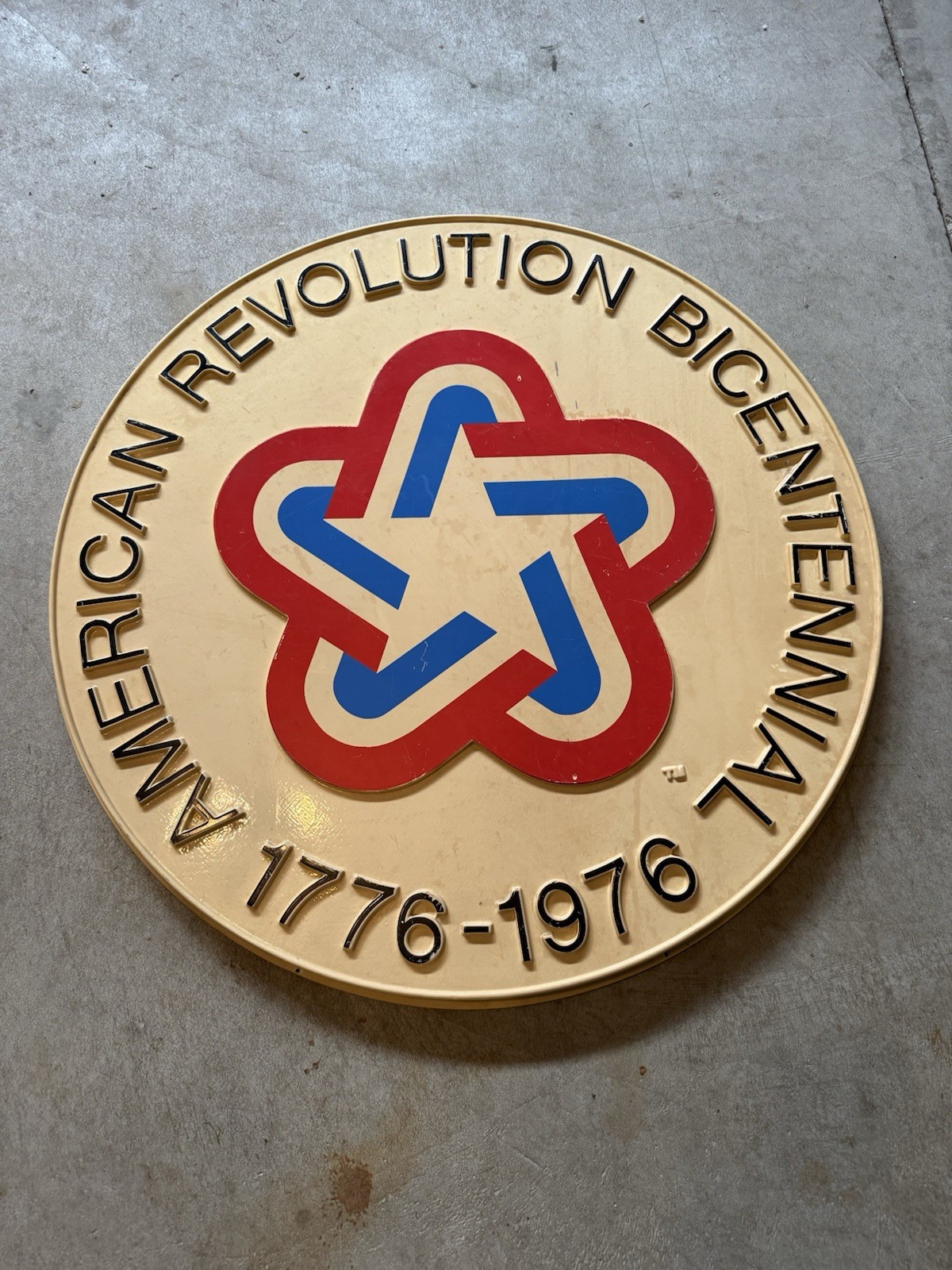 RARE AMERICAN REVOLUTION BICENTENNIAL 1776-1976 MOLDED WALL  SIGN 36' x 36