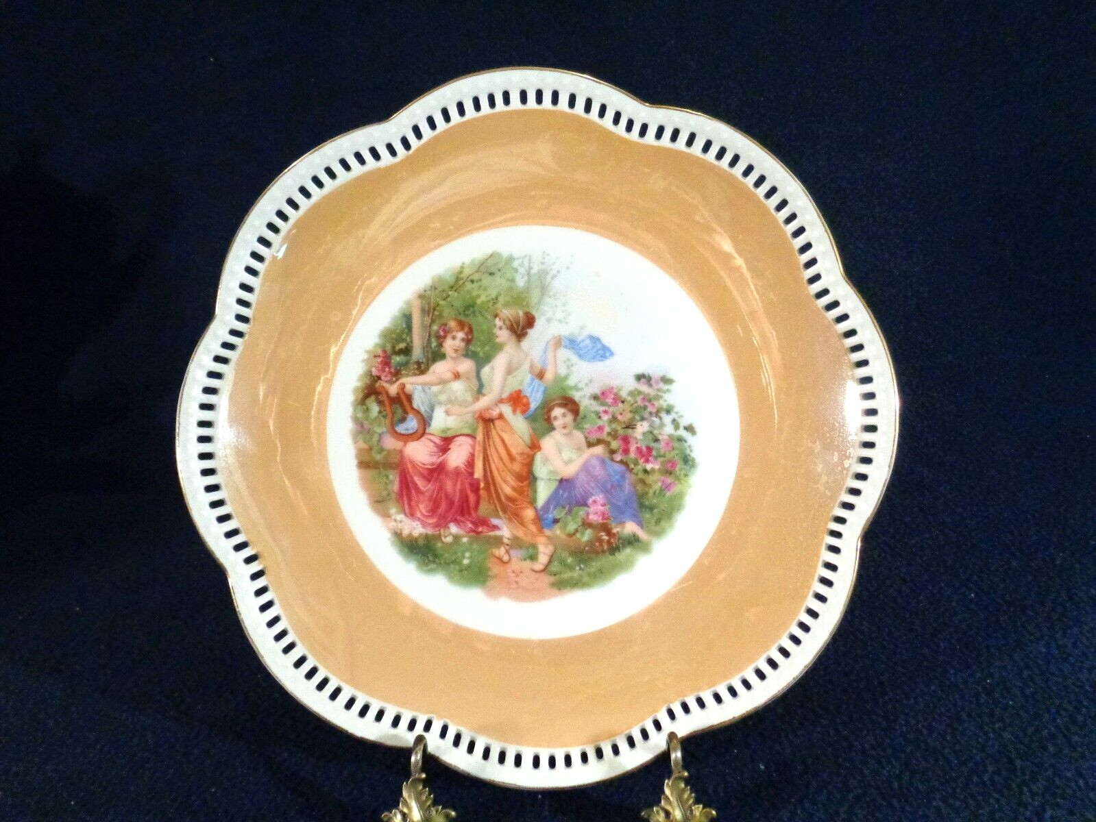 Schumann Bavaria Reticulated Cabinet Plate 3 Maidens Yellow Band & Gold Trim