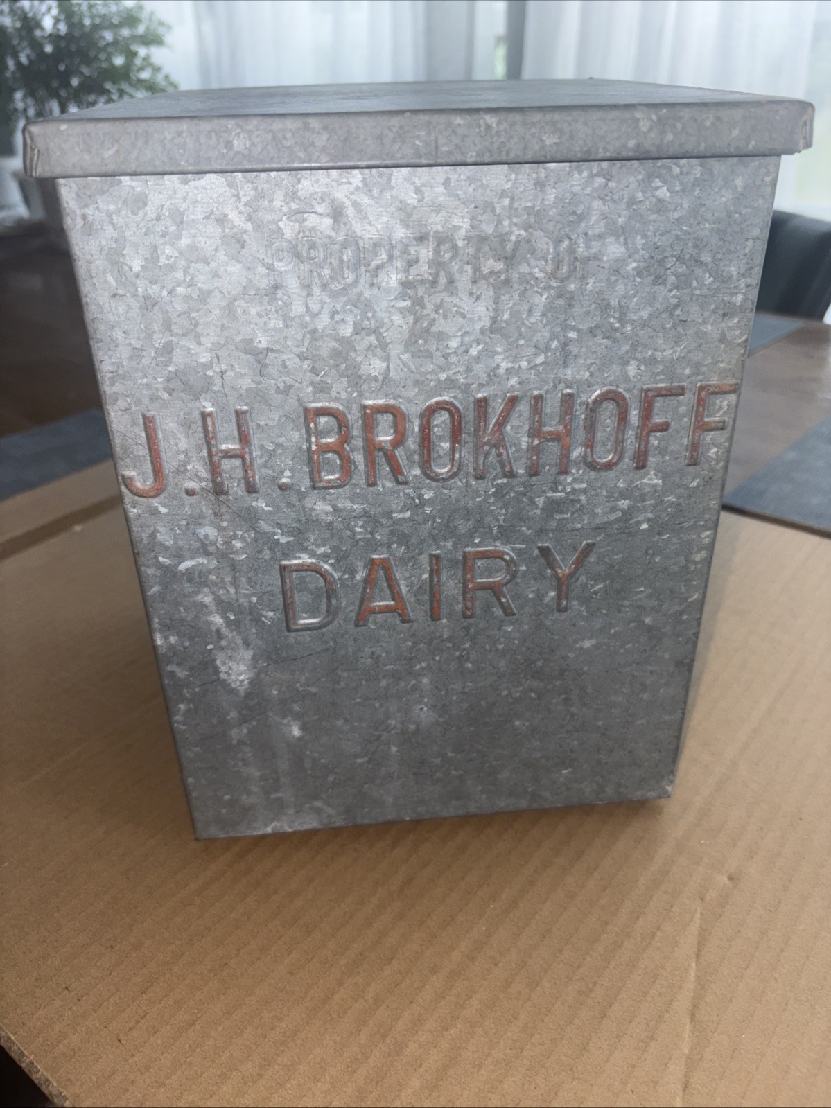 VTG J.H. Brokhoff Dairy Red Embossed Galvanized Porch Milk Box Pottsville PA