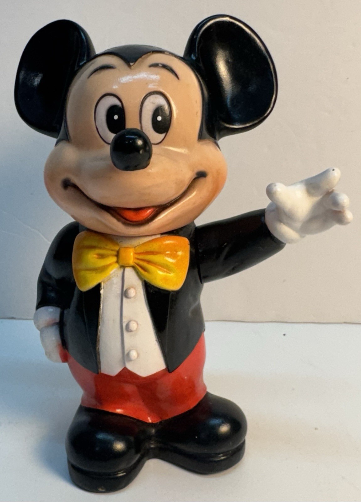 Vintage 1970\'s Disney\'s Mickey Mouse Coin Bank Plastic 6.5\