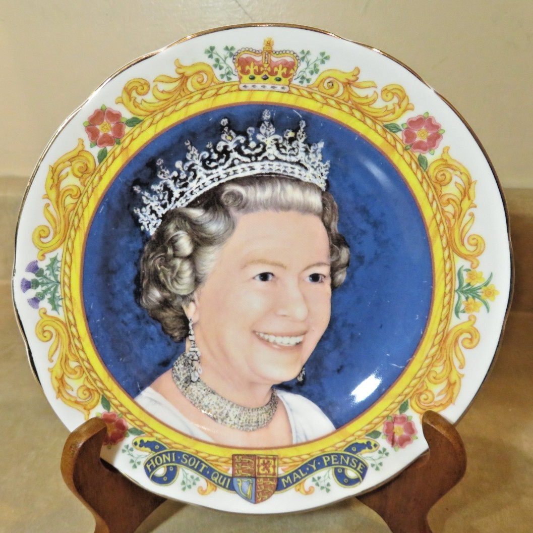 Vintage Queen Elizabeth II 2002 50 Years Jubilee Plate Royal Portrait 6\