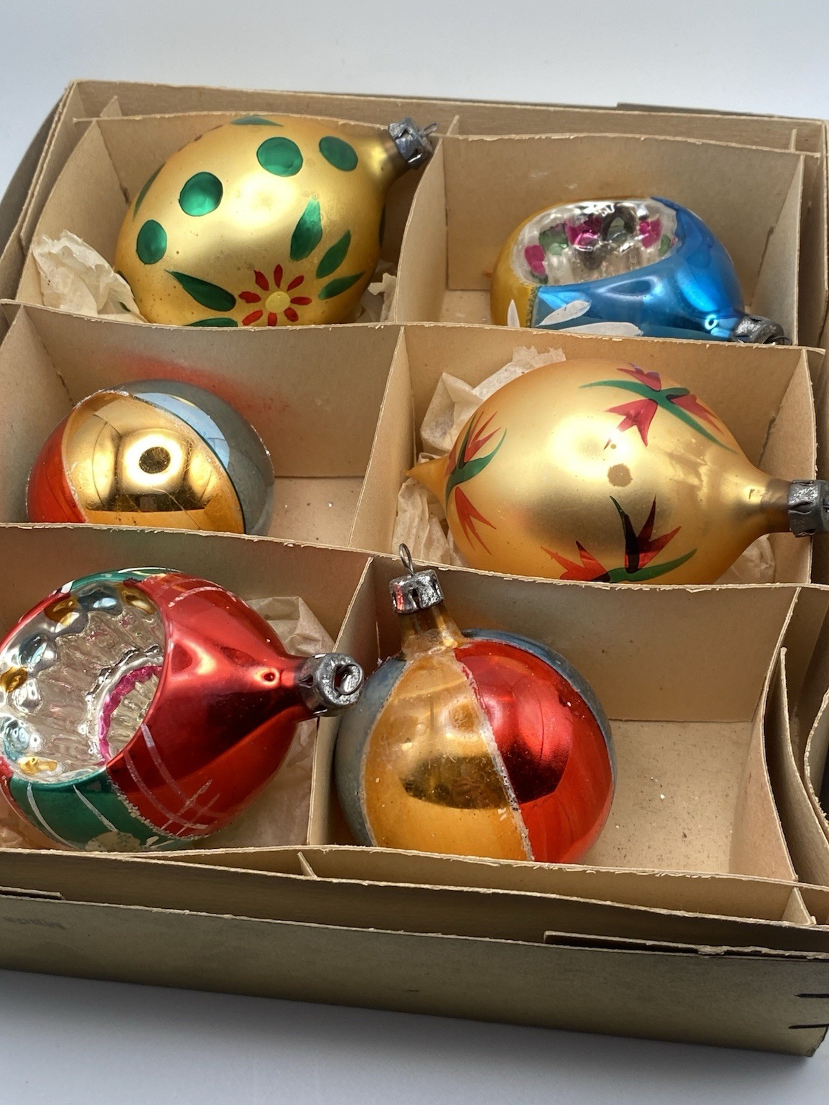 Vintage Mid 20Th Century Mercury Glass Ornaments Six In The Original Box