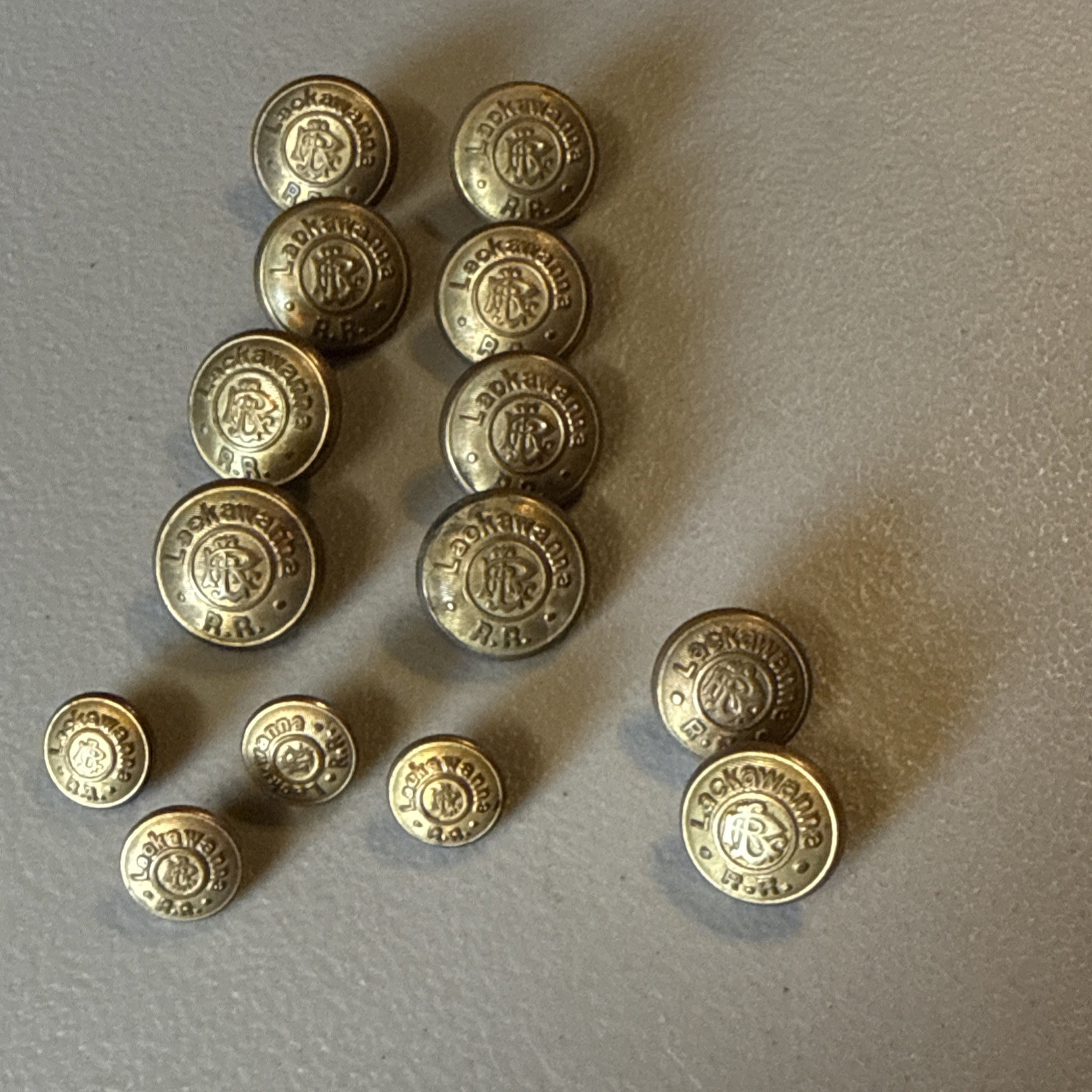 Vintage Lackawanna RR Complete 14-Pc Uniform Button Lot DL&W Scovill Mfg Co