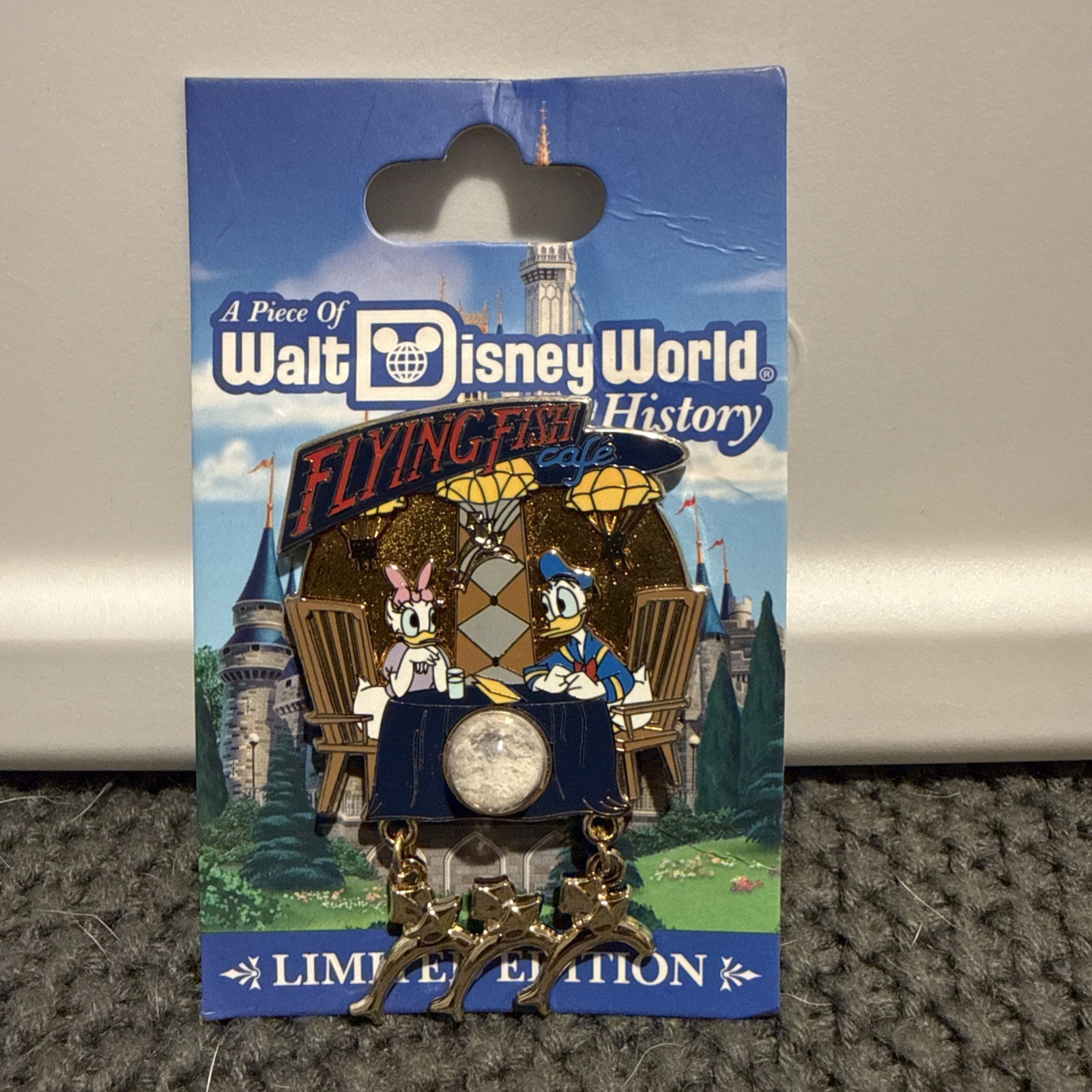 Disney Piece of History 2017 Donald & Daisy Flying Fish Cafe 3-D Pin LE 1500 NEW