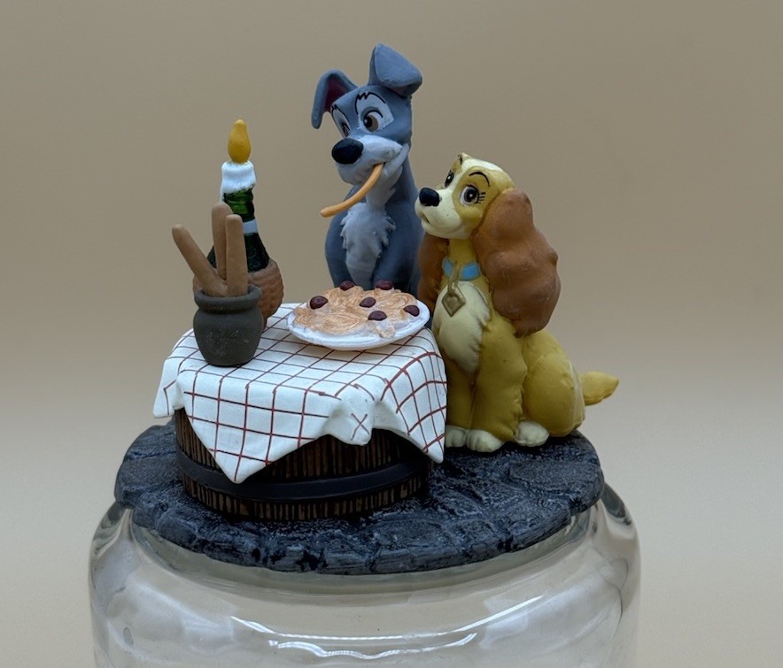 Lady and the Tramp from Disney’s classic movie, figure by TOMY